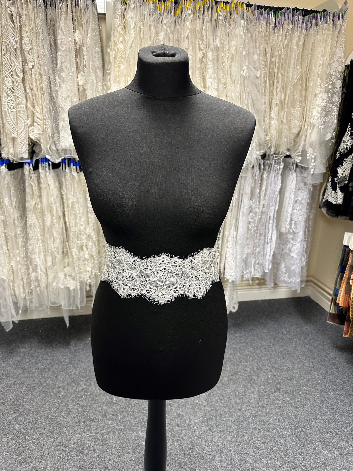 Ivory Corded Lace Trim - Molly