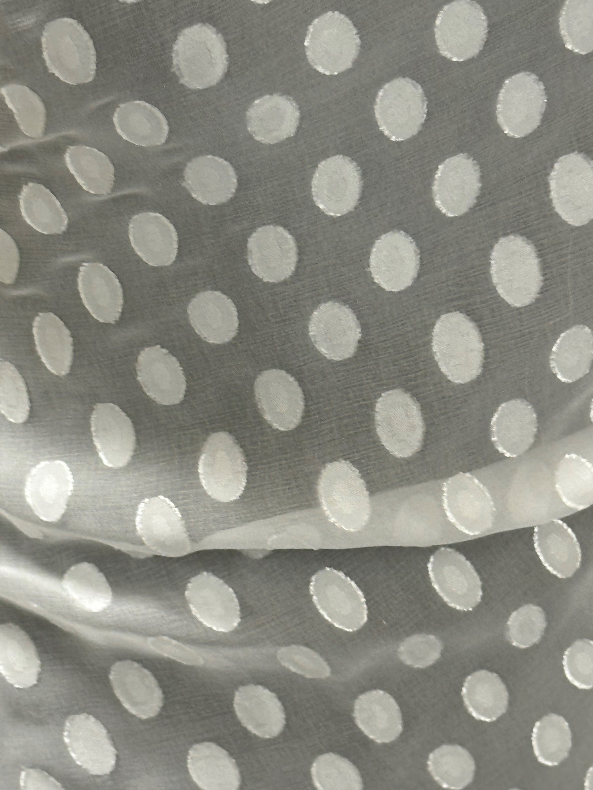 Ivory Silk Chiffon Fil Coupé Spot - Renard