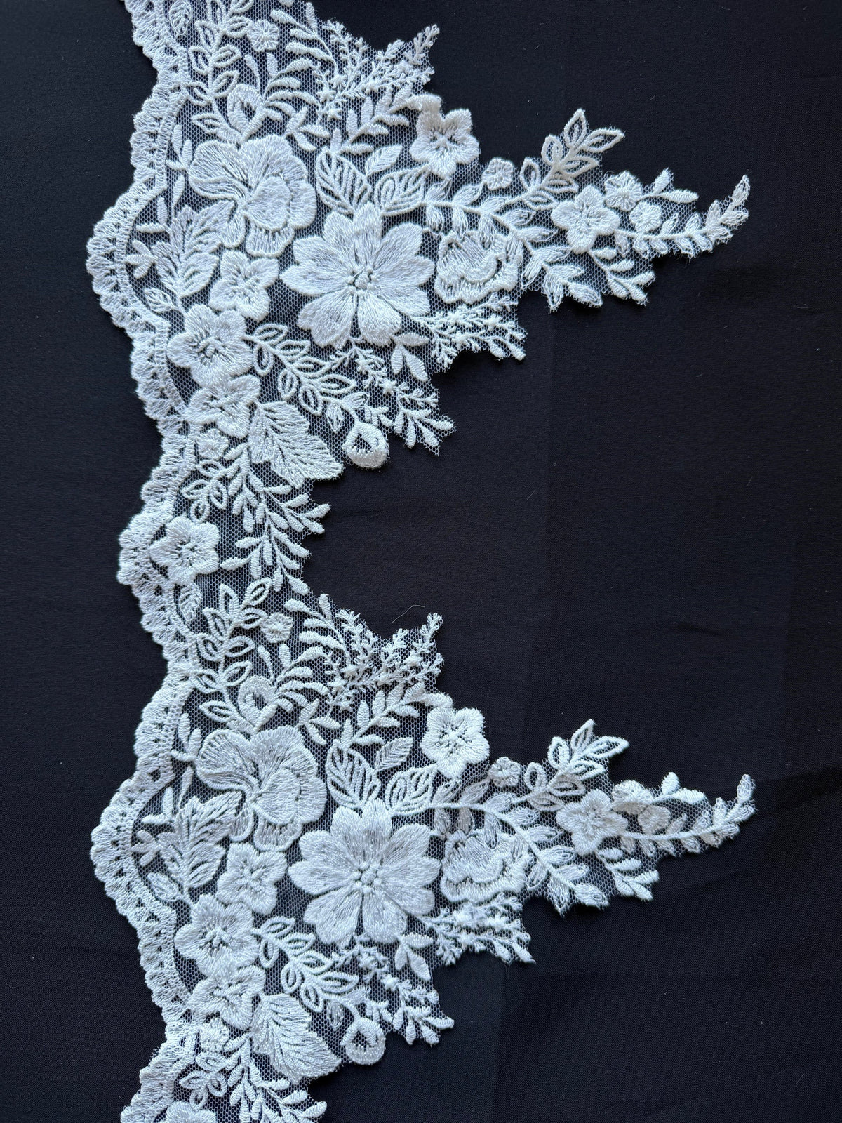 Ivory Embroidered Lace Trim - EF4017