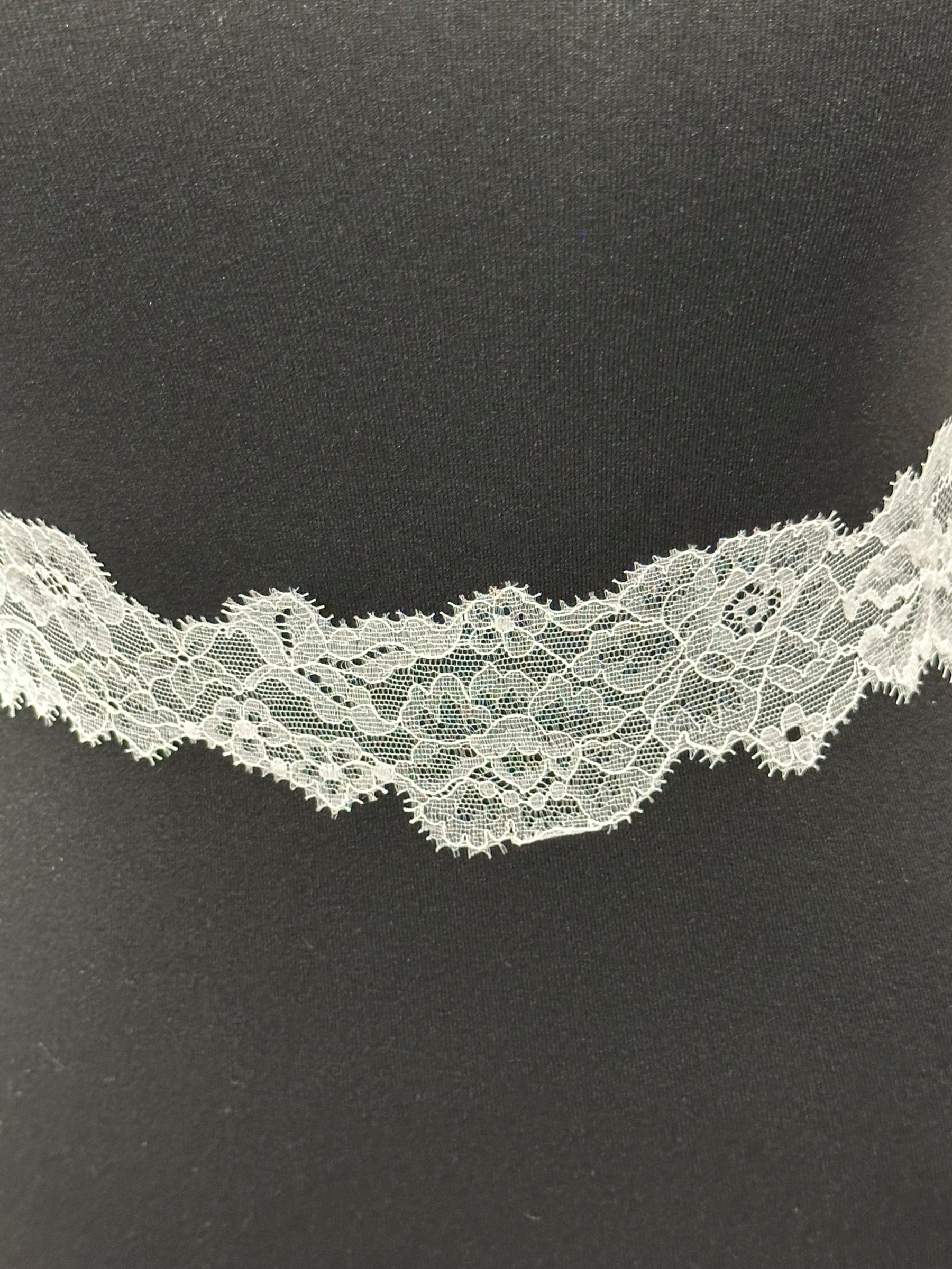 Ivory Dainty Raschel Lace Trim - Sterling
