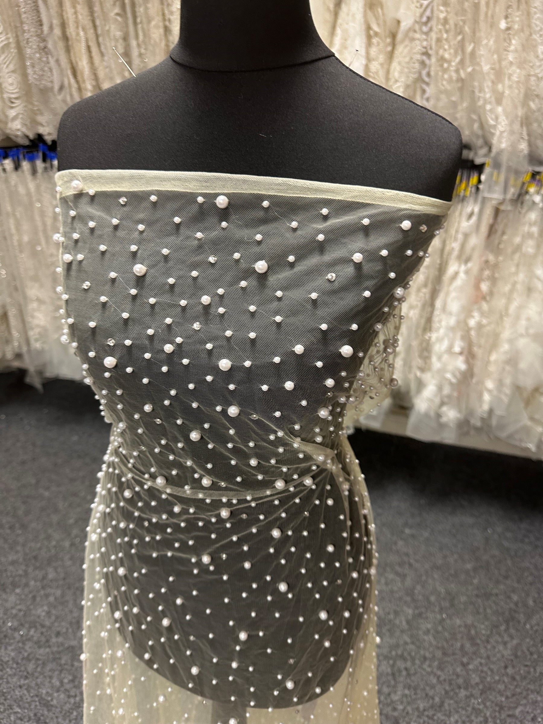 Champagne Pearl Tulle - Maki