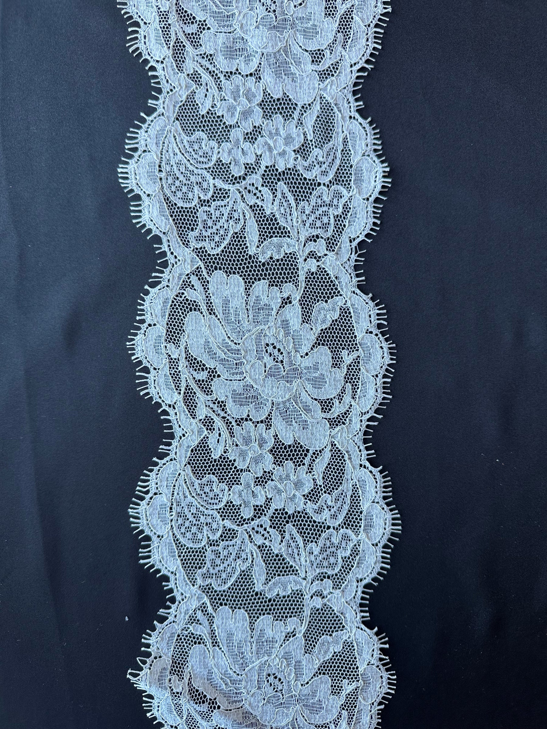 Ivory Corded Chantilly Lace Trim - Grusso
