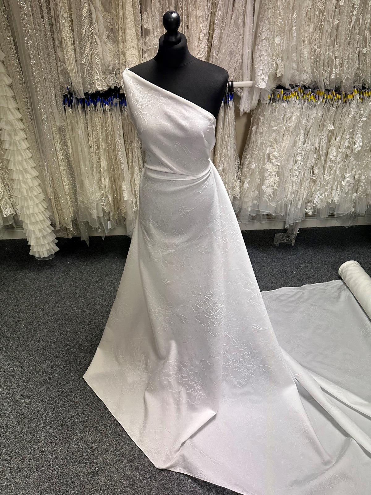 Ivory Cloqué Brocade - Federal