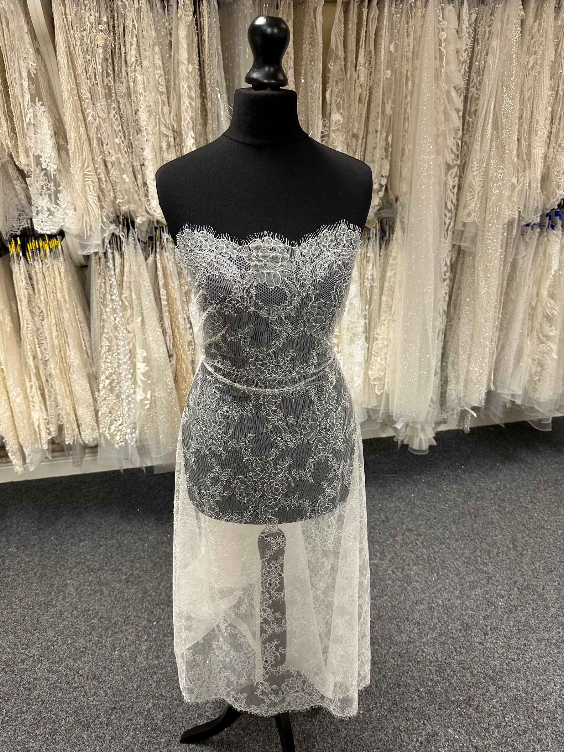 Ivory Chantilly Lace - Camden