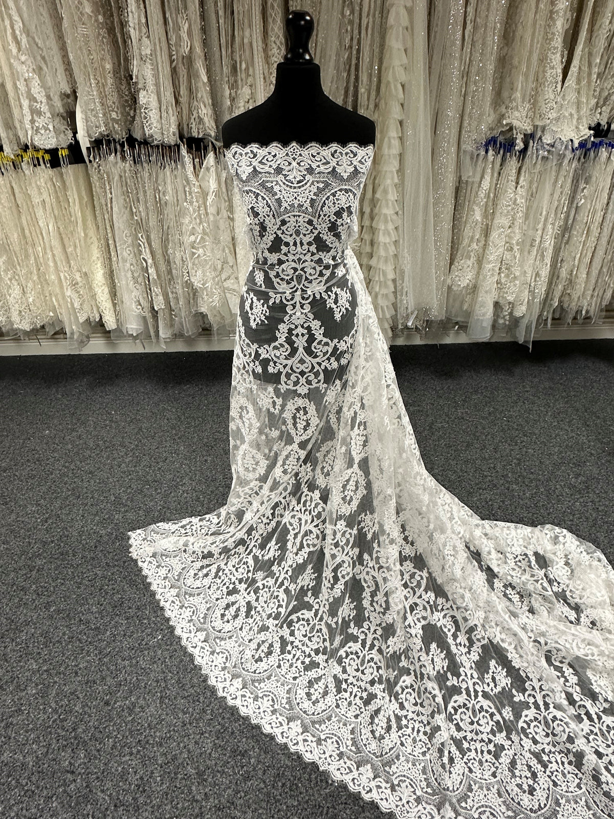 Ivory Corded Chantilly Lace - Raleigh