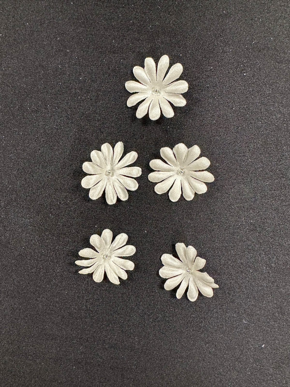 Dark Ivory Laser Cut Flowers - M15 (Bag of 144)