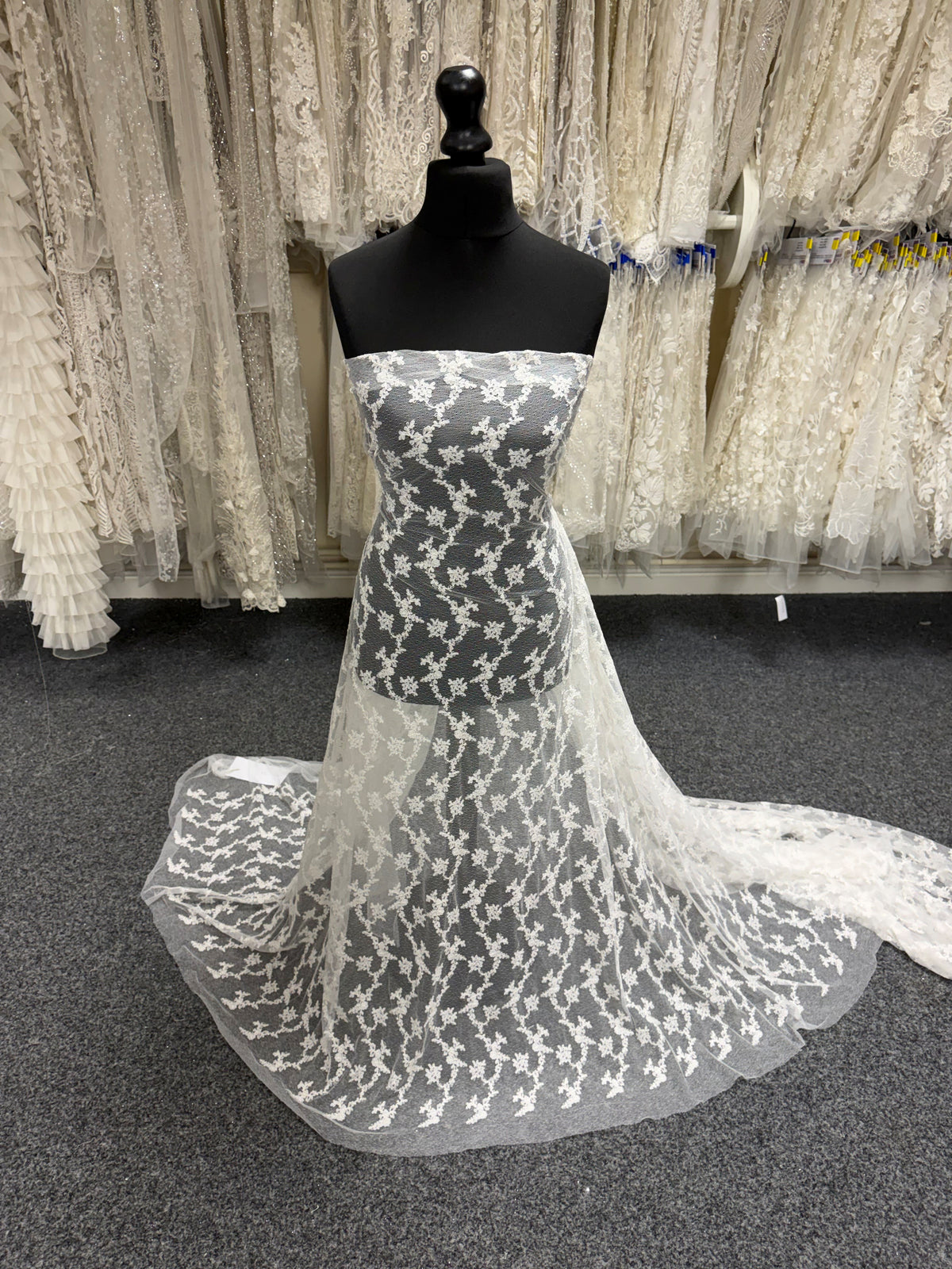 Ivory French Embroidered Lace - Remington