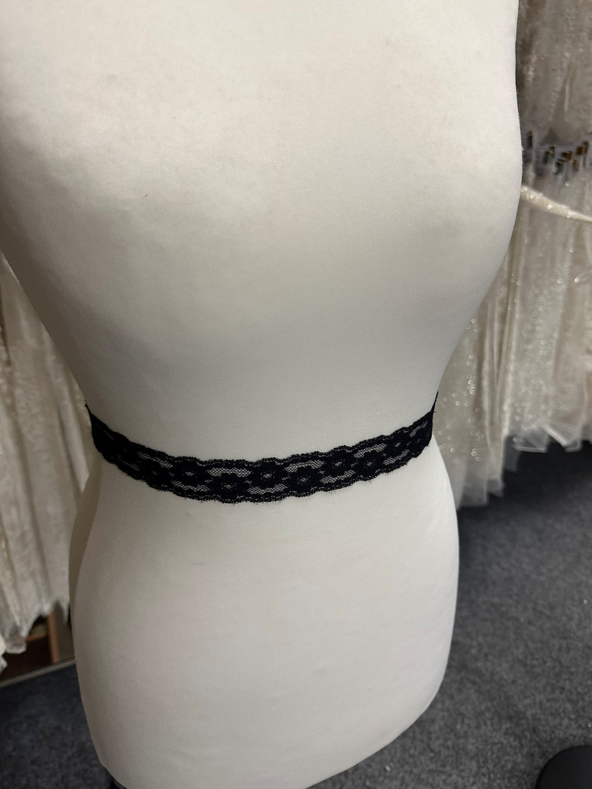 Black Lace Trim - Salubrious