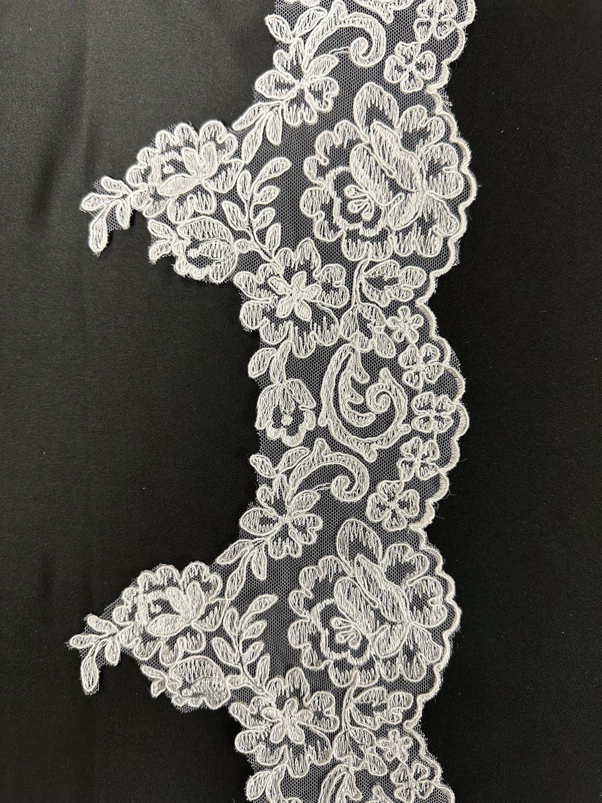 Ivory Corded Lace Trim - Niagara