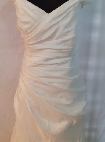 Ivory Polyester Stretch Taffeta - Abundance