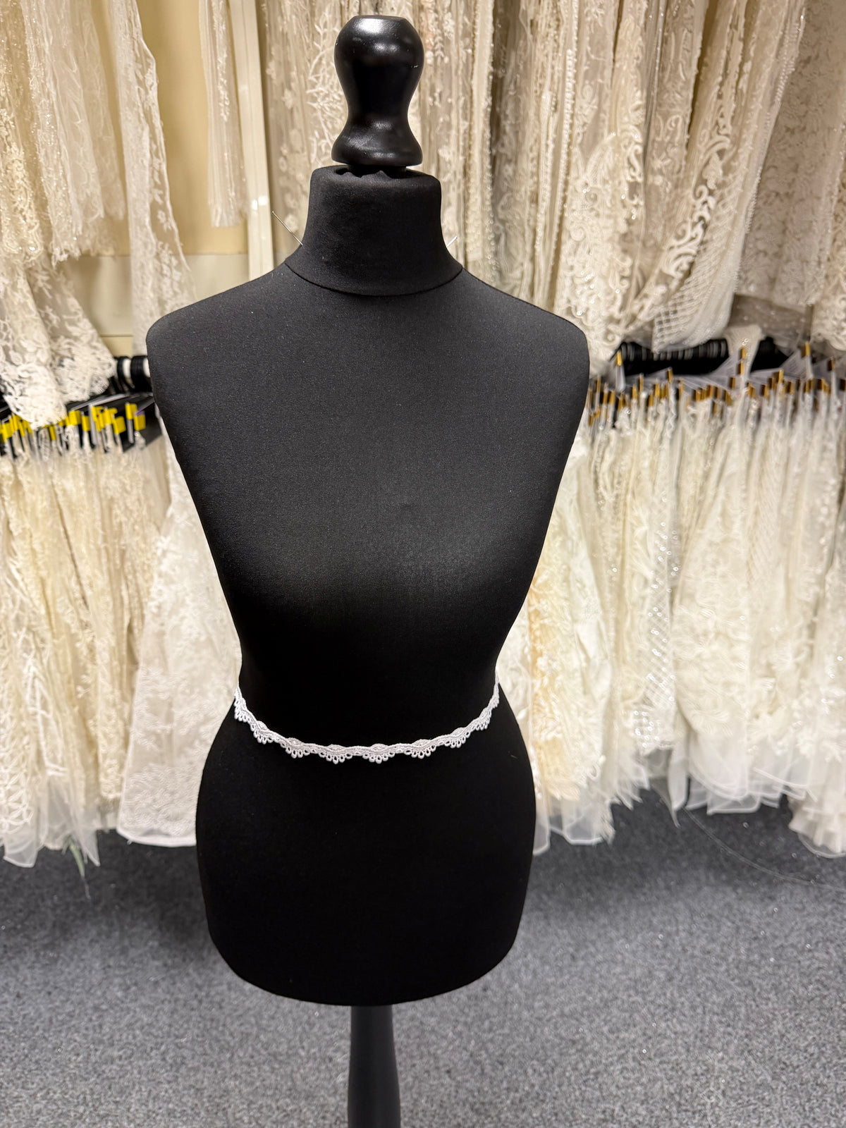 White Guipure Lace Trim - T359