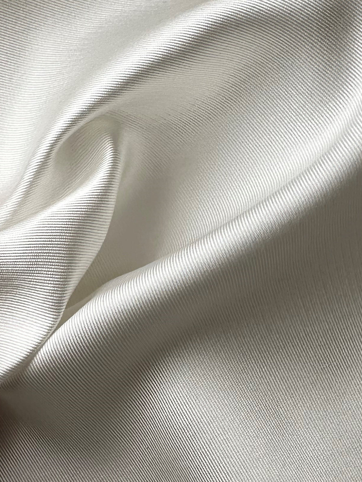 White Silk Blend Mikado - Overlord