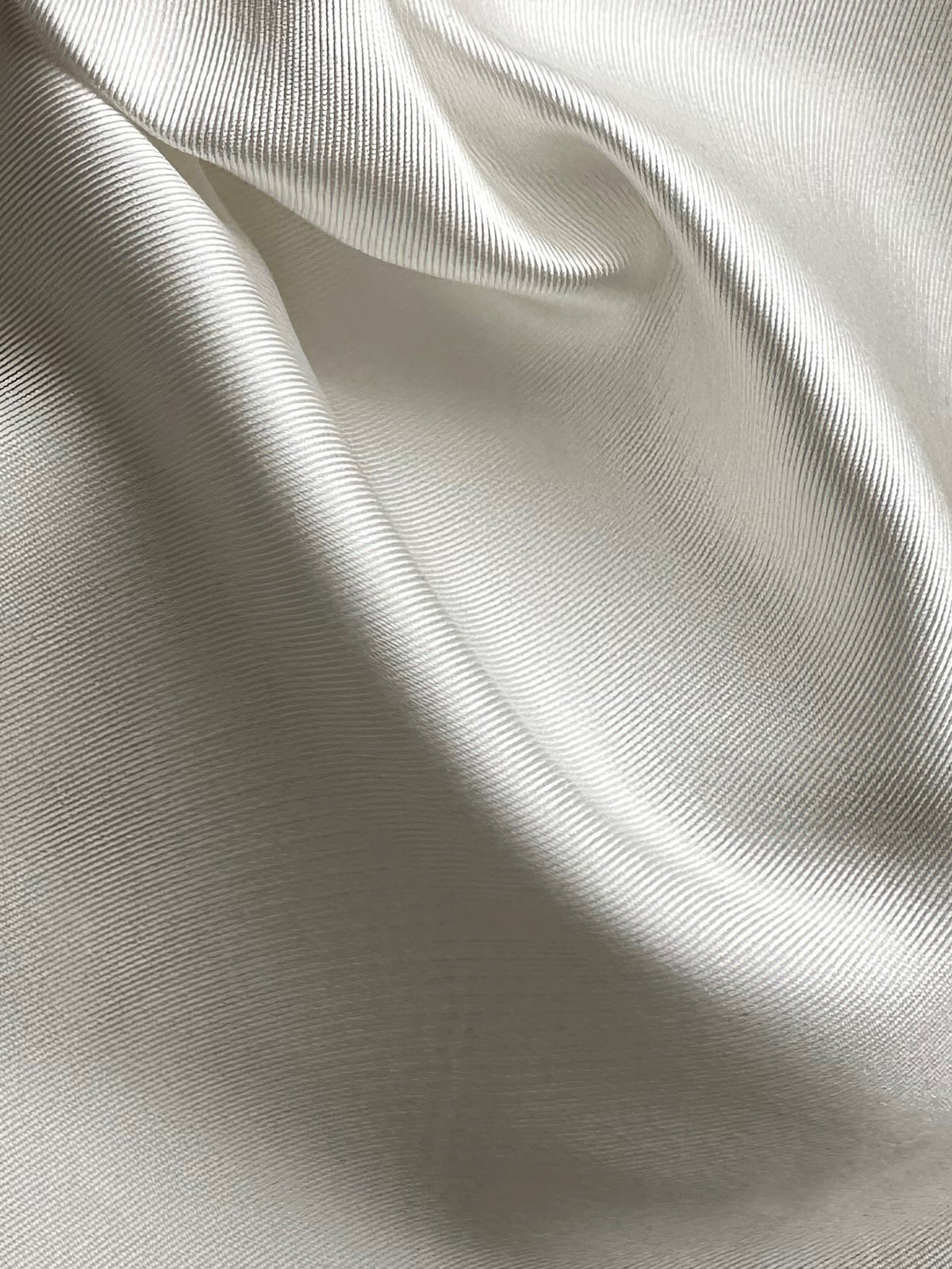 White Silk Blend Mikado - Overlord