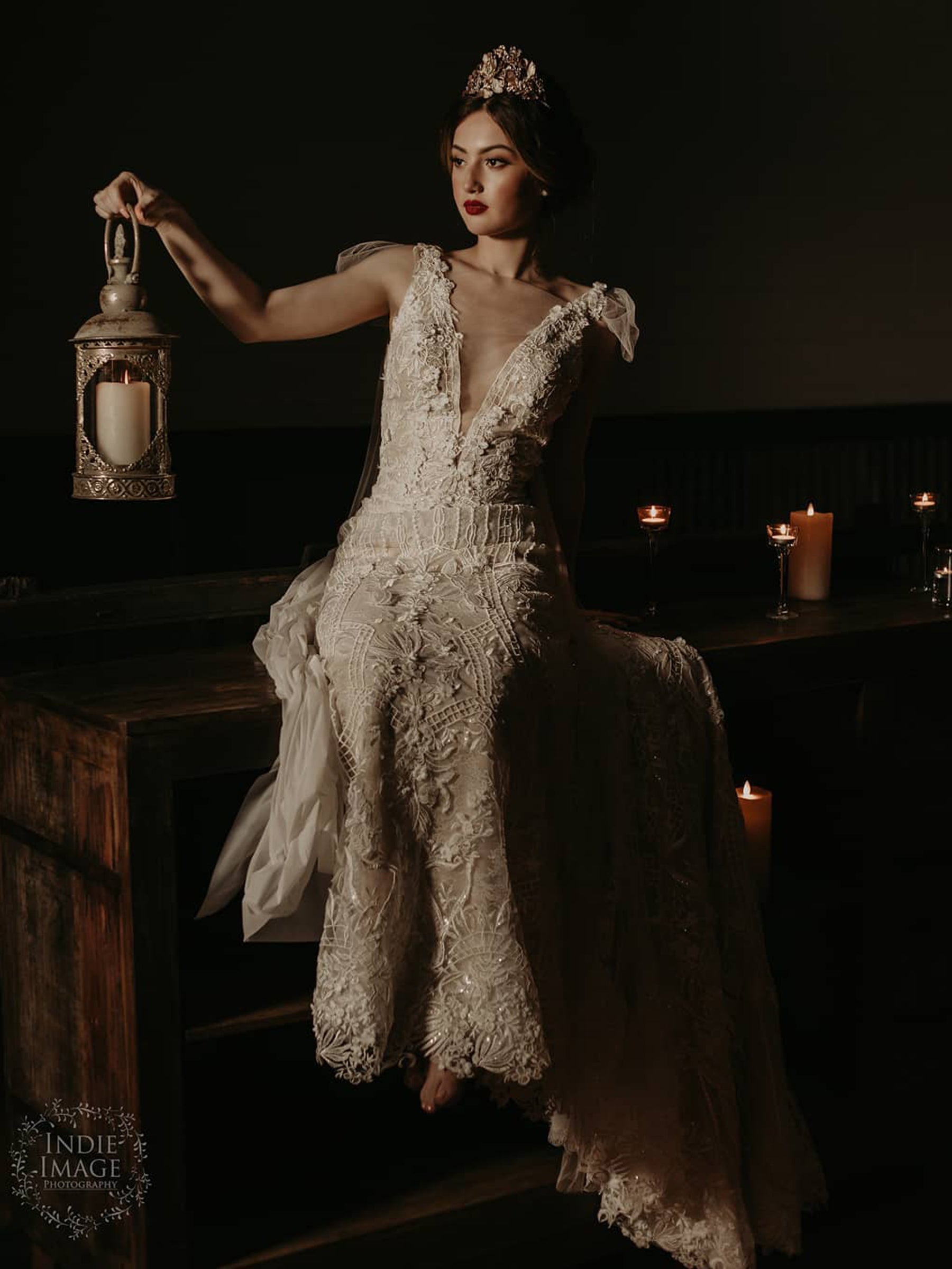 Ivory Lace – Carlotta