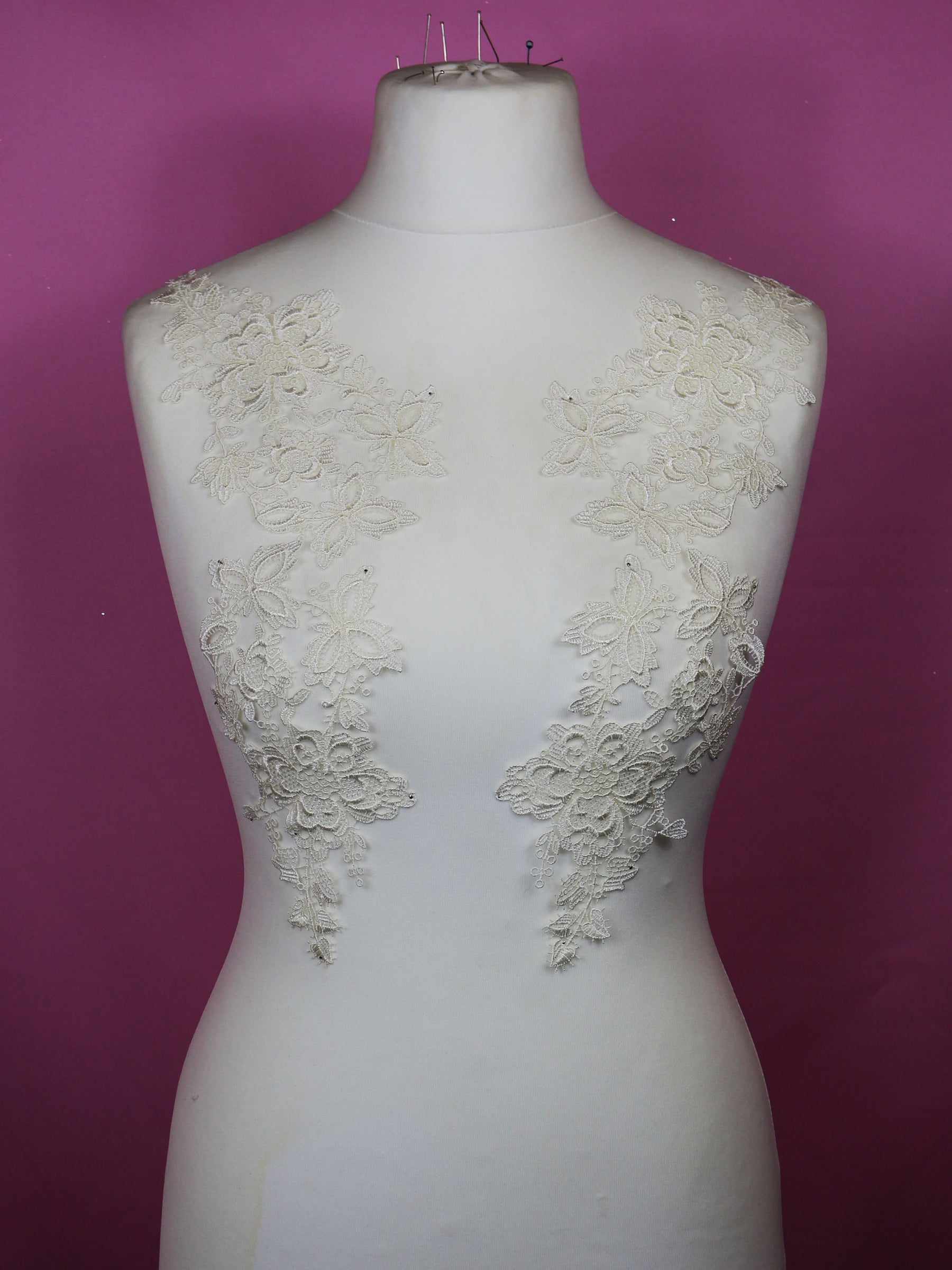 Ivory Guipure Lace Appliques - Courtney