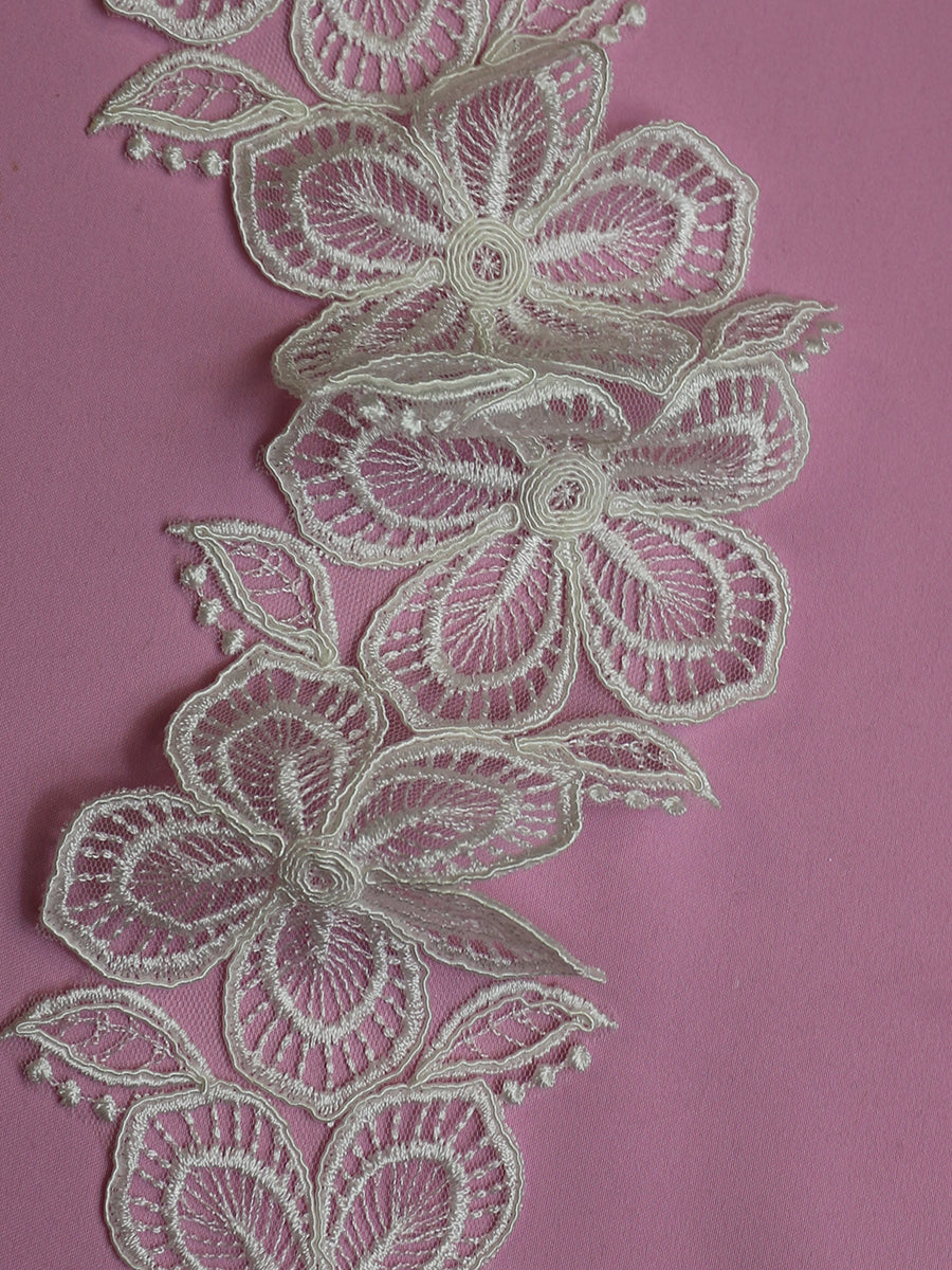 Ivory Corded Lace Trim - Daffodil