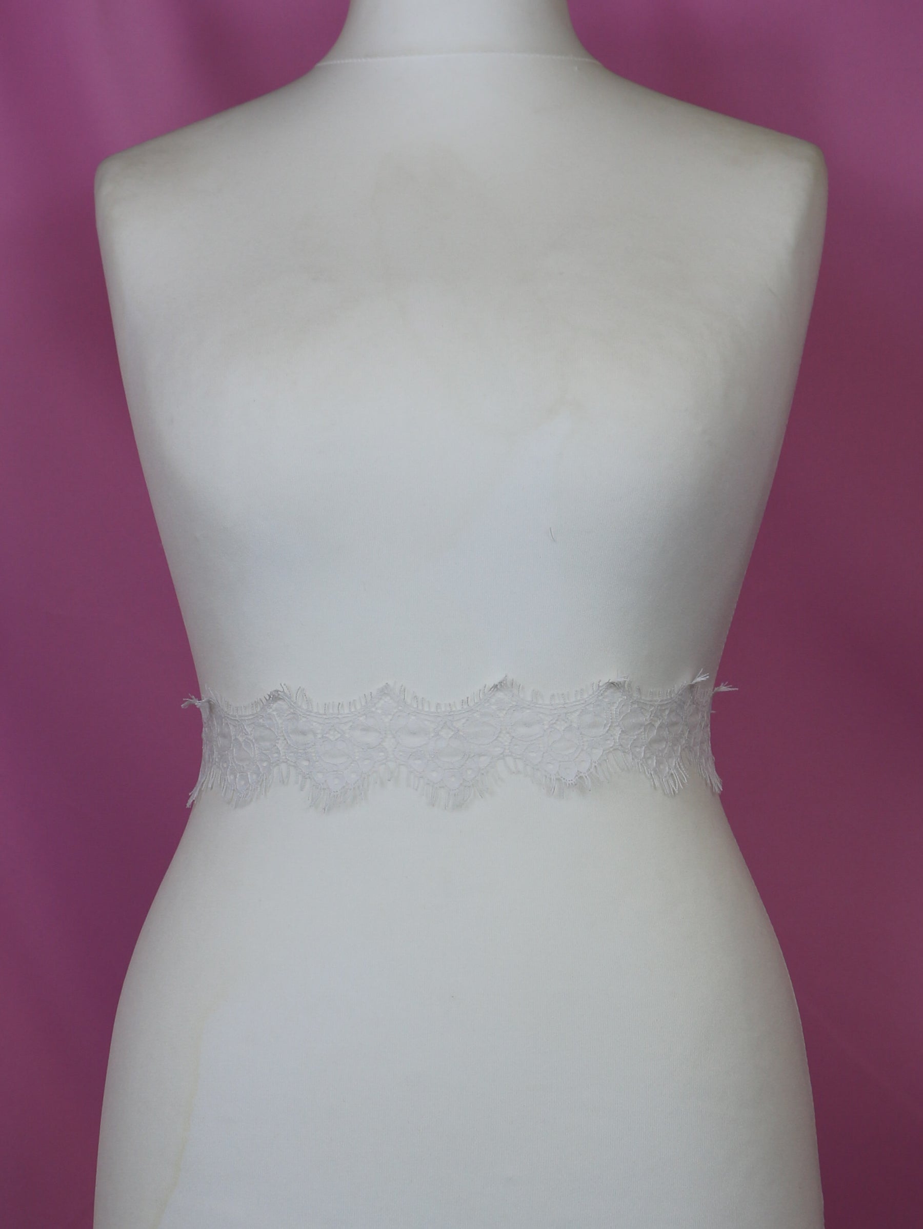 Ivory Lace Trim - Foxy