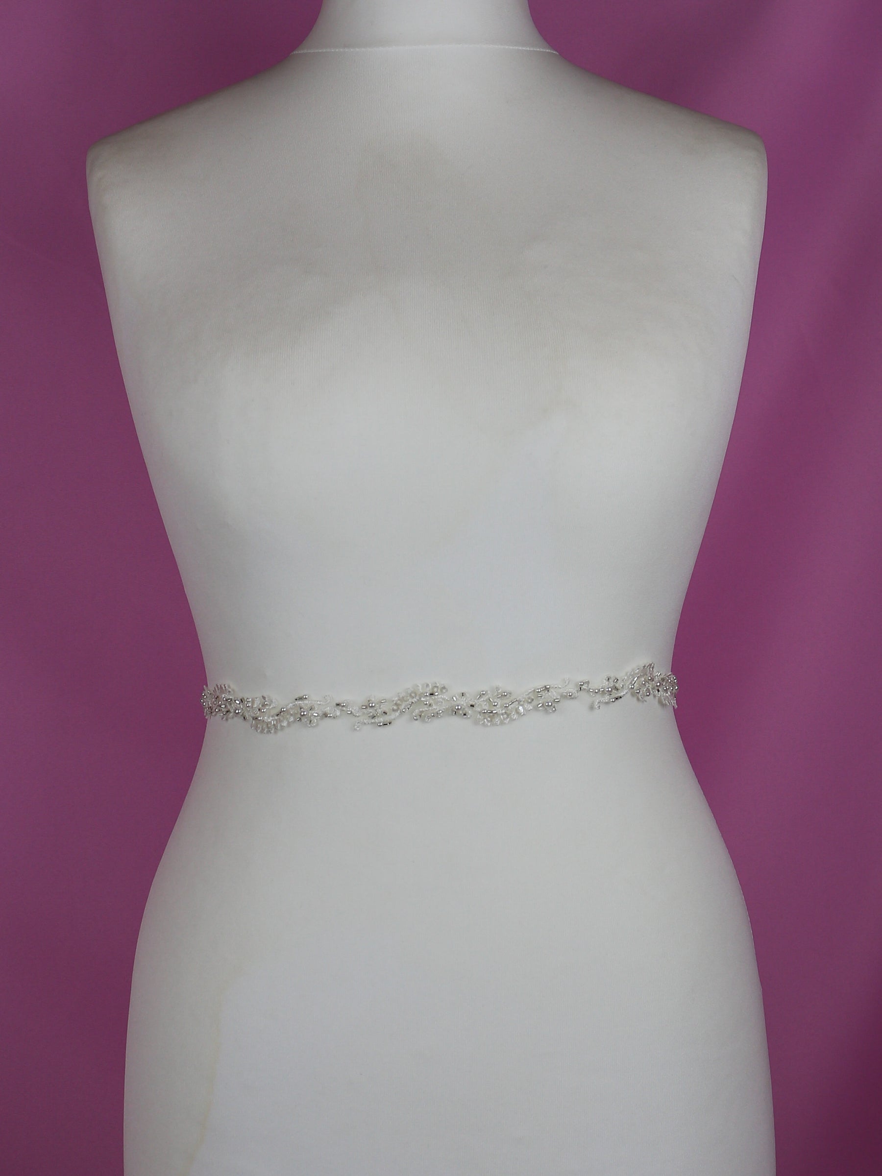 Ivory Beaded Lace Trim – Gamma