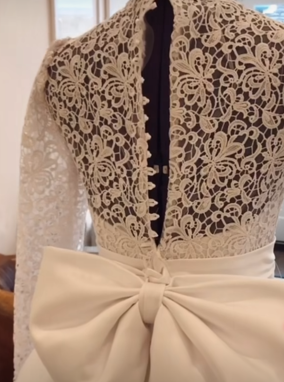 Ivory Guipure Lace - Reese