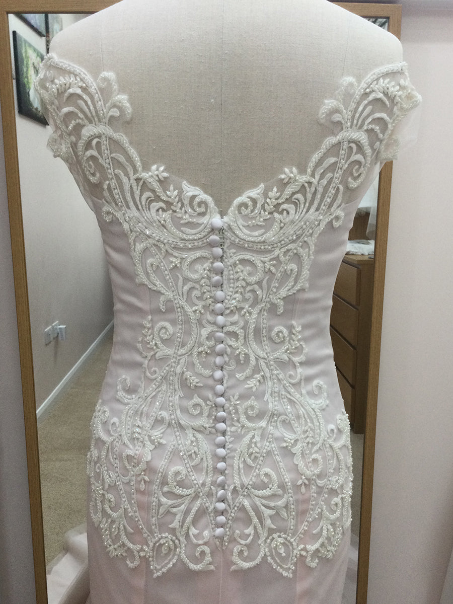 Ivory Beaded Lace Applique - Cayenne