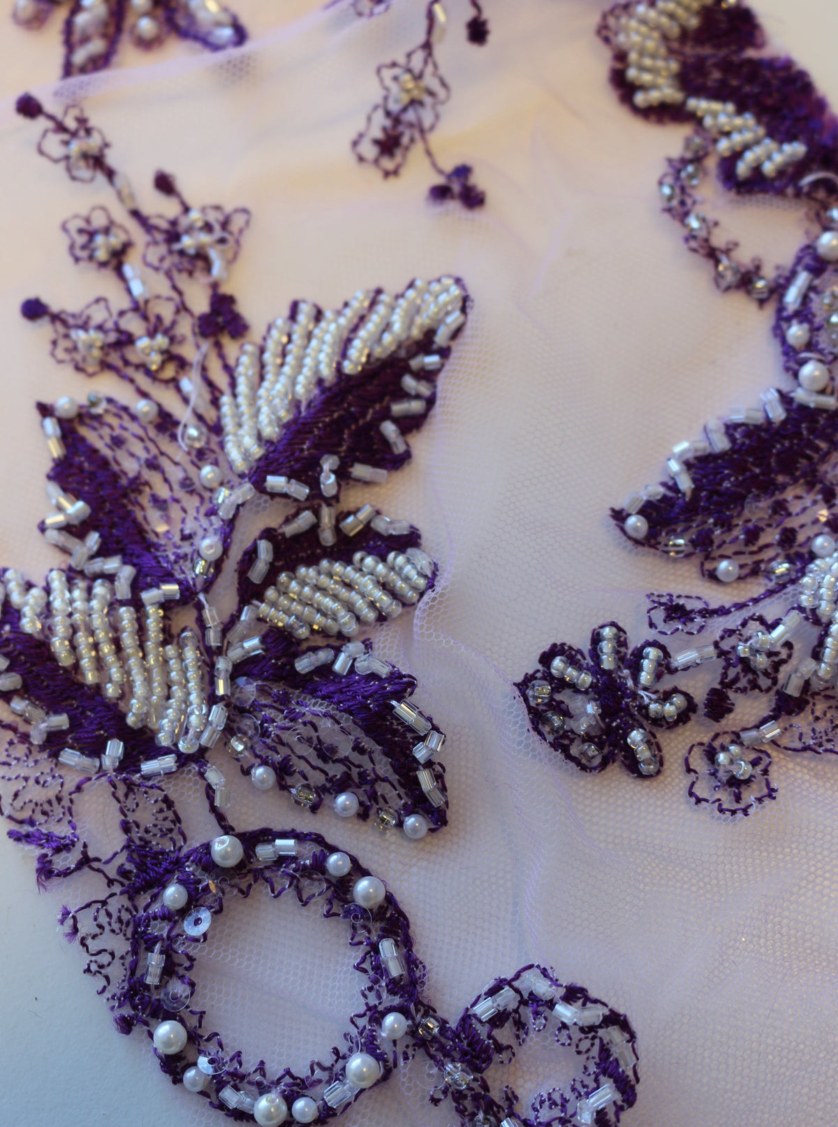 Violet Lace - Roberta