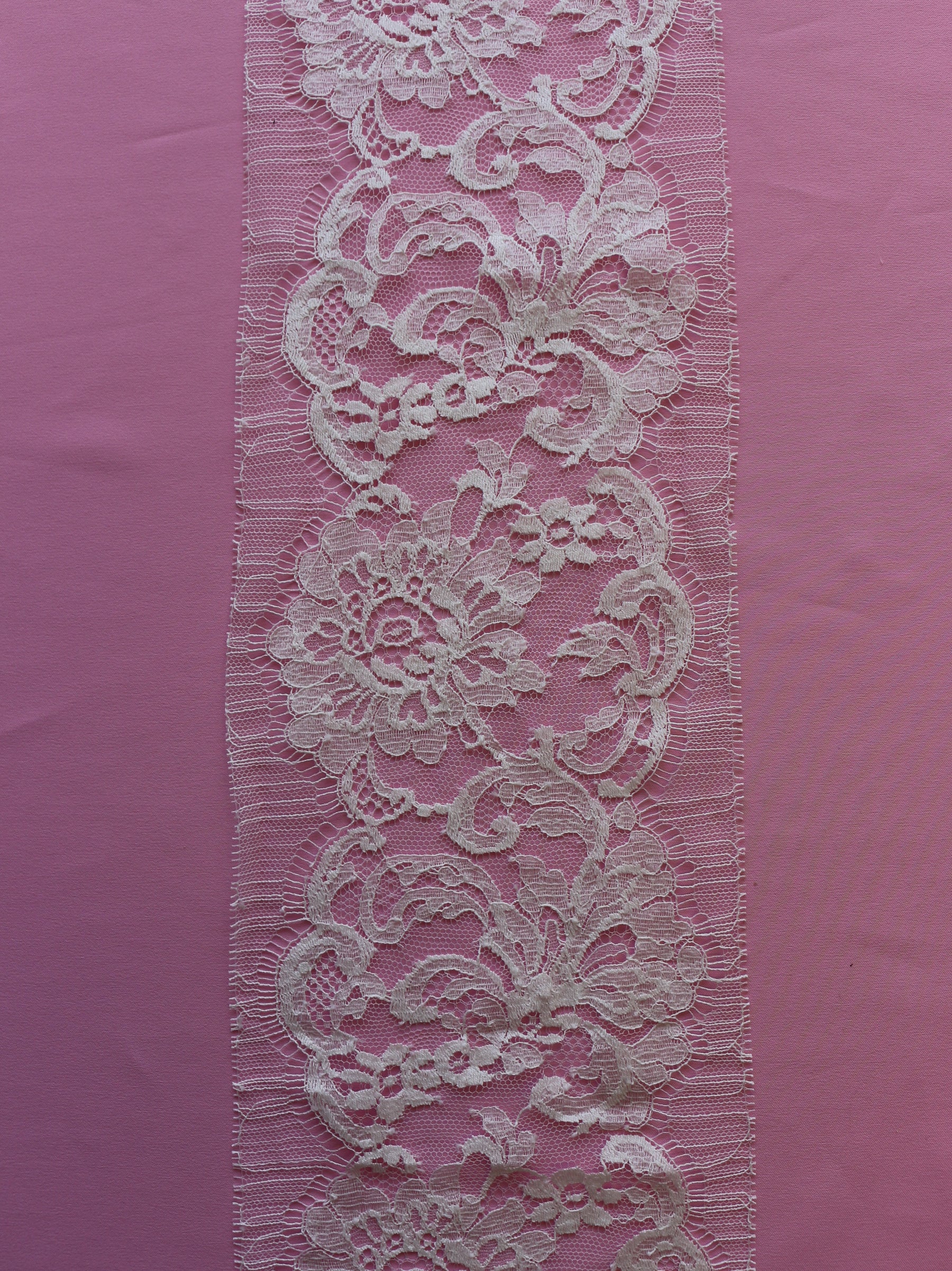 Ivory Chantilly Lace Trim - Hadiza