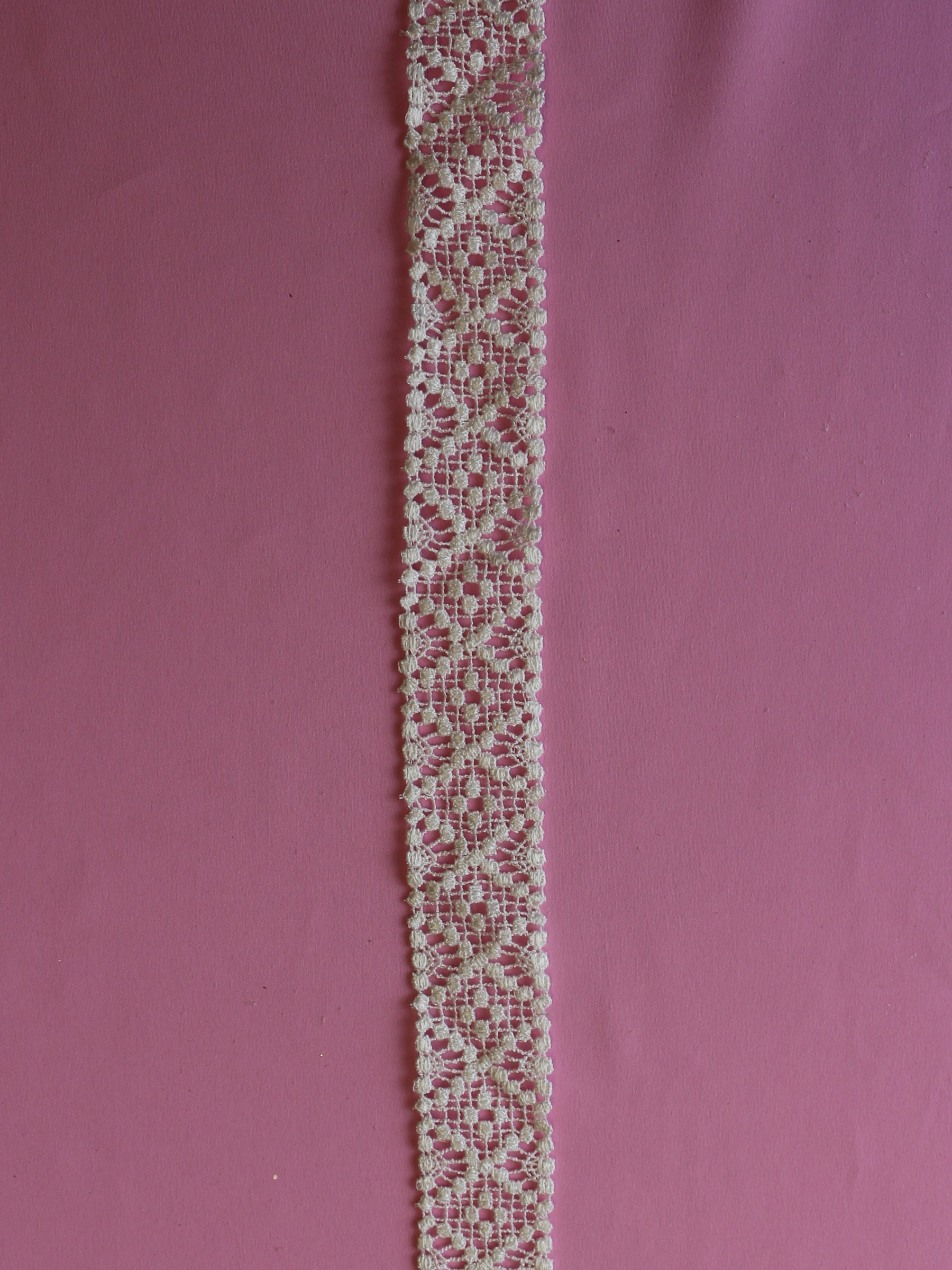 Ivory Lace Trim - Griffin
