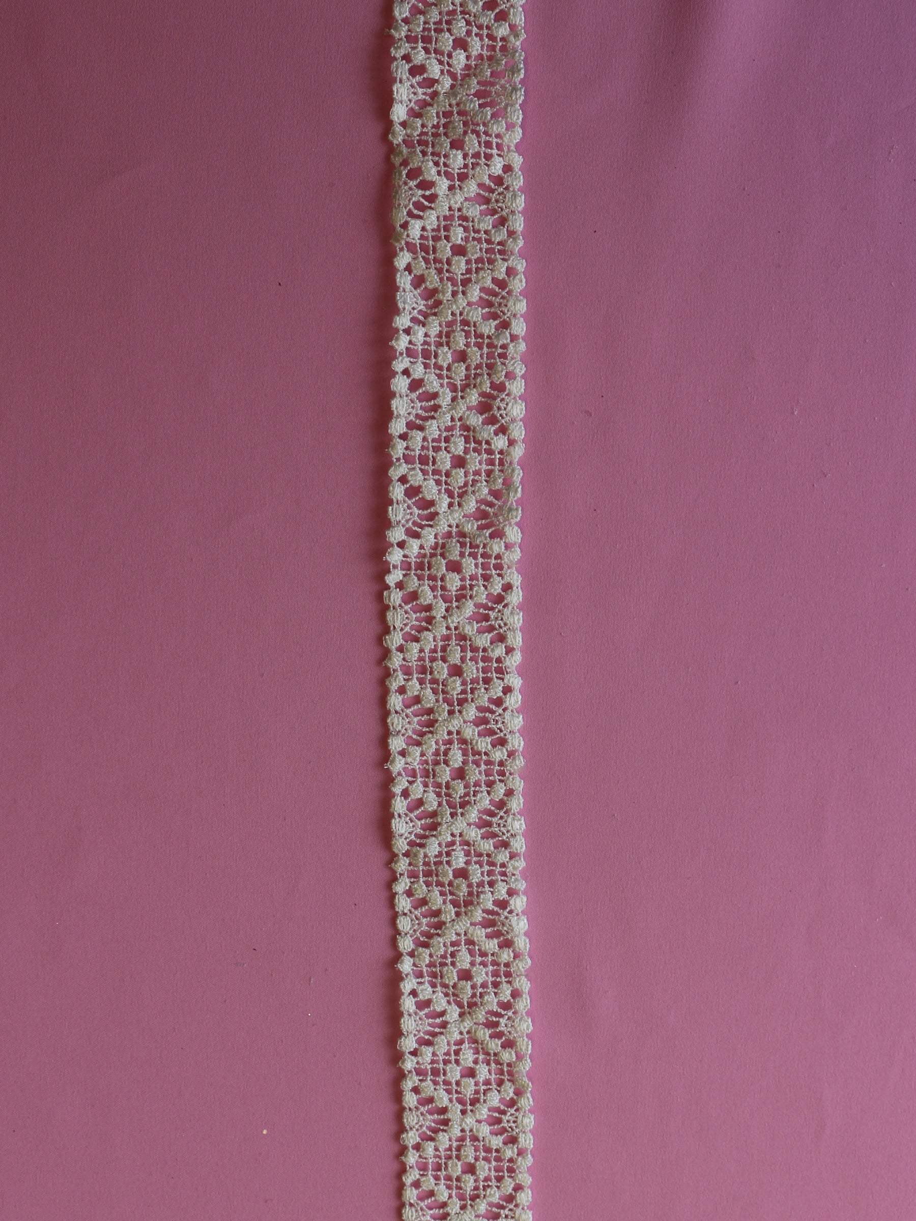 Ivory Lace Trim - Griffin