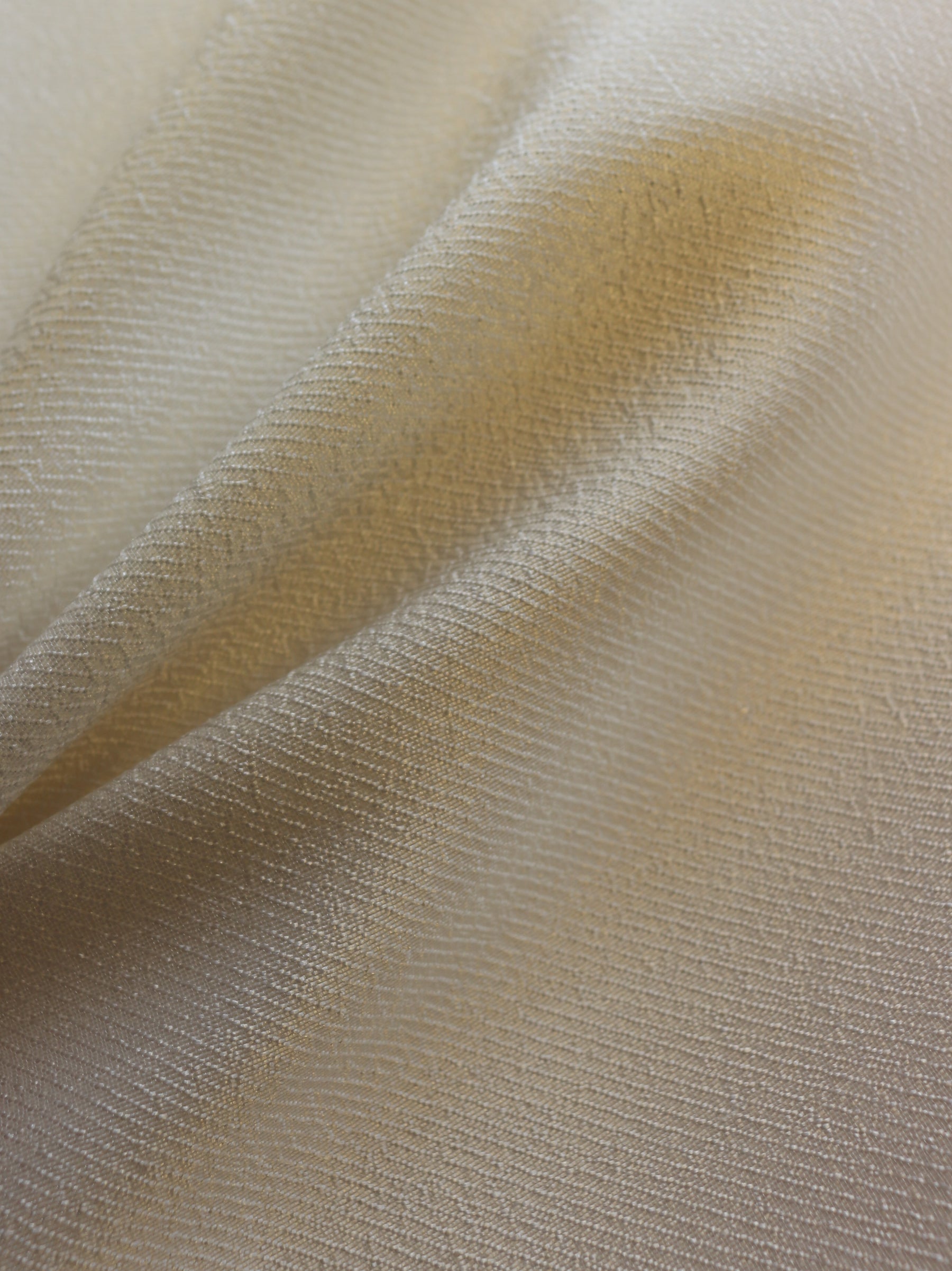 Ivory Poly/Rayon Mikado (142cm/56") - Emotion