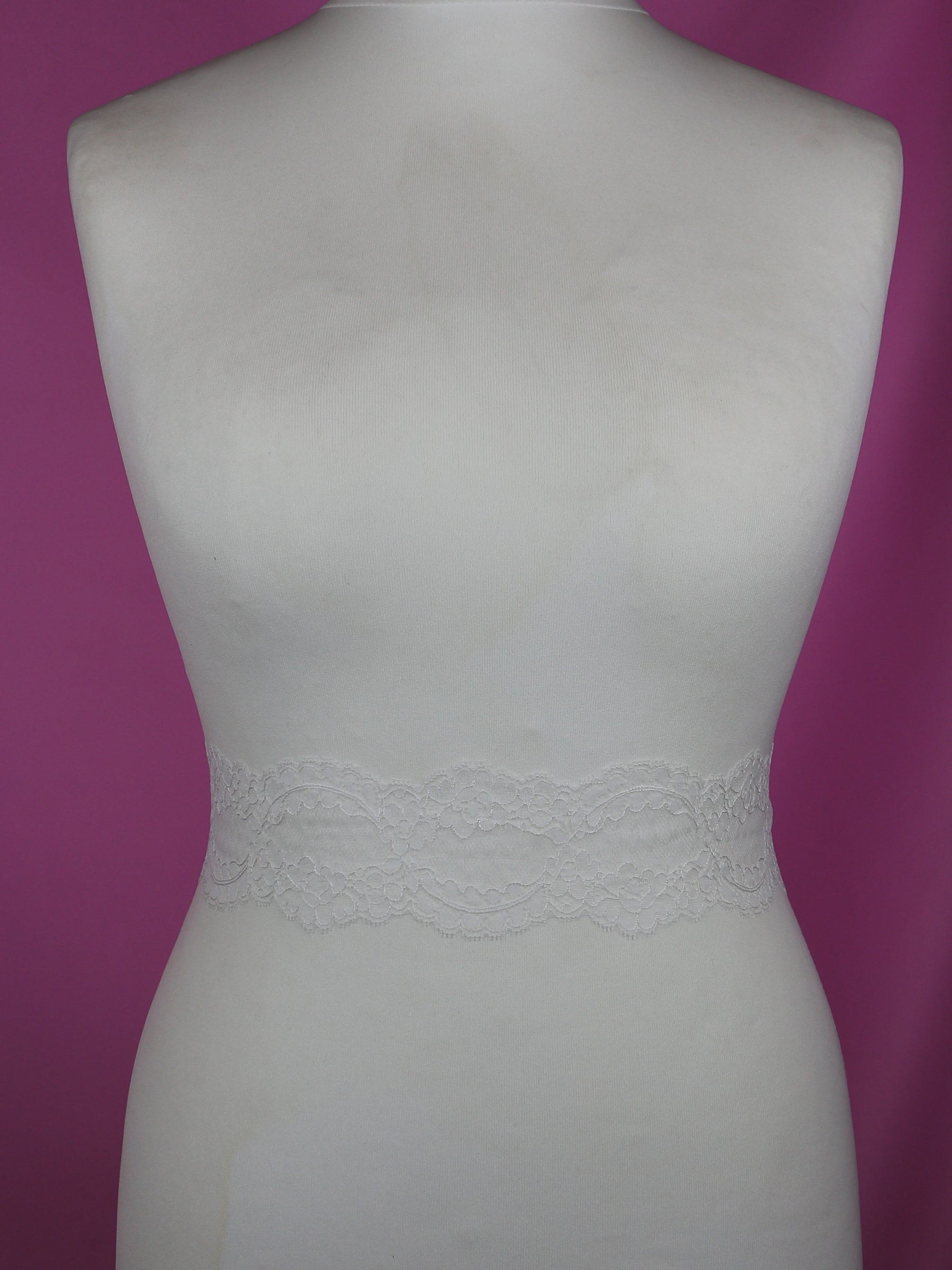 White Leavers Lace Trim - Lisa