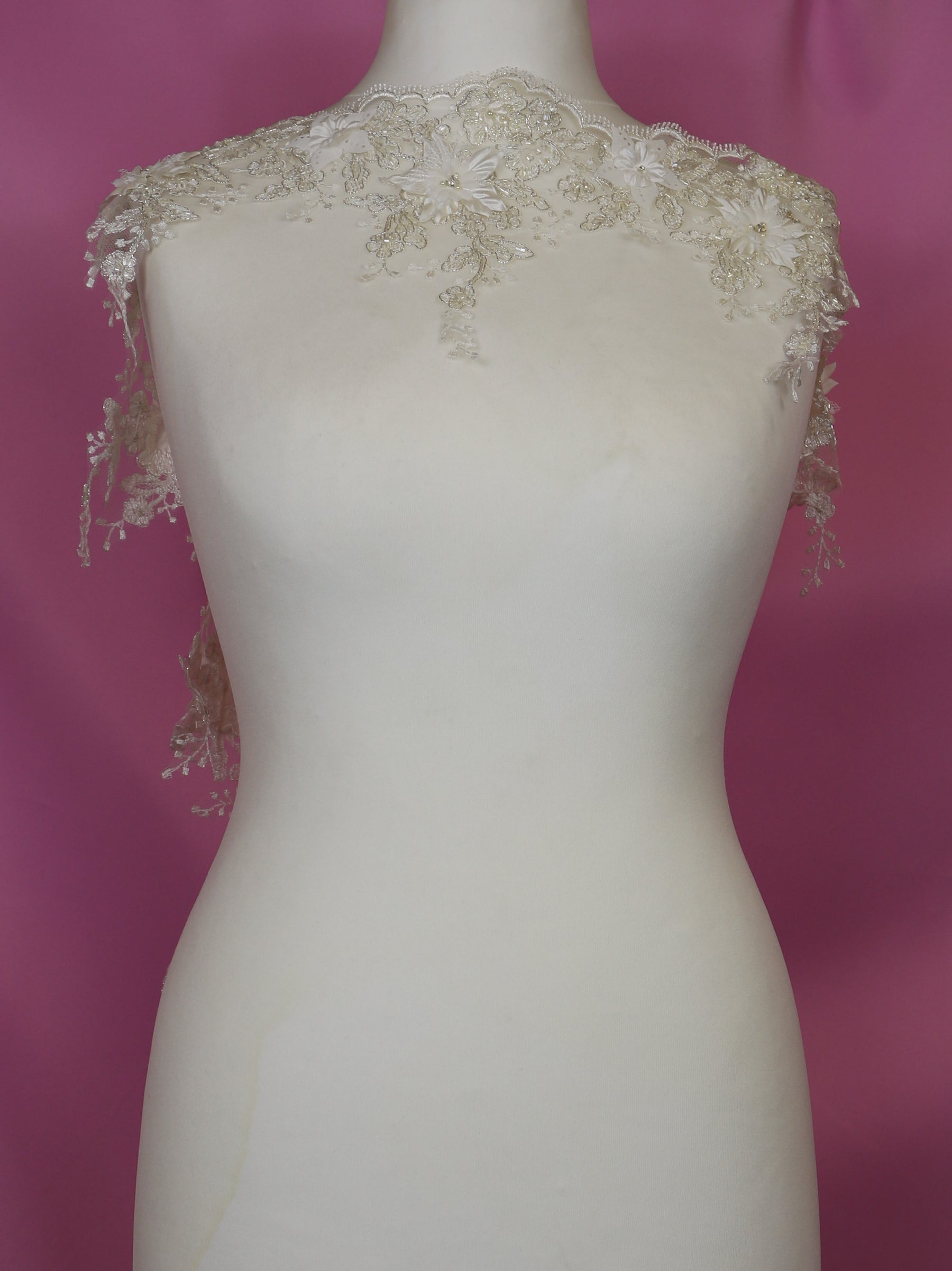 Ivory Flower Lace Trim - Naomi