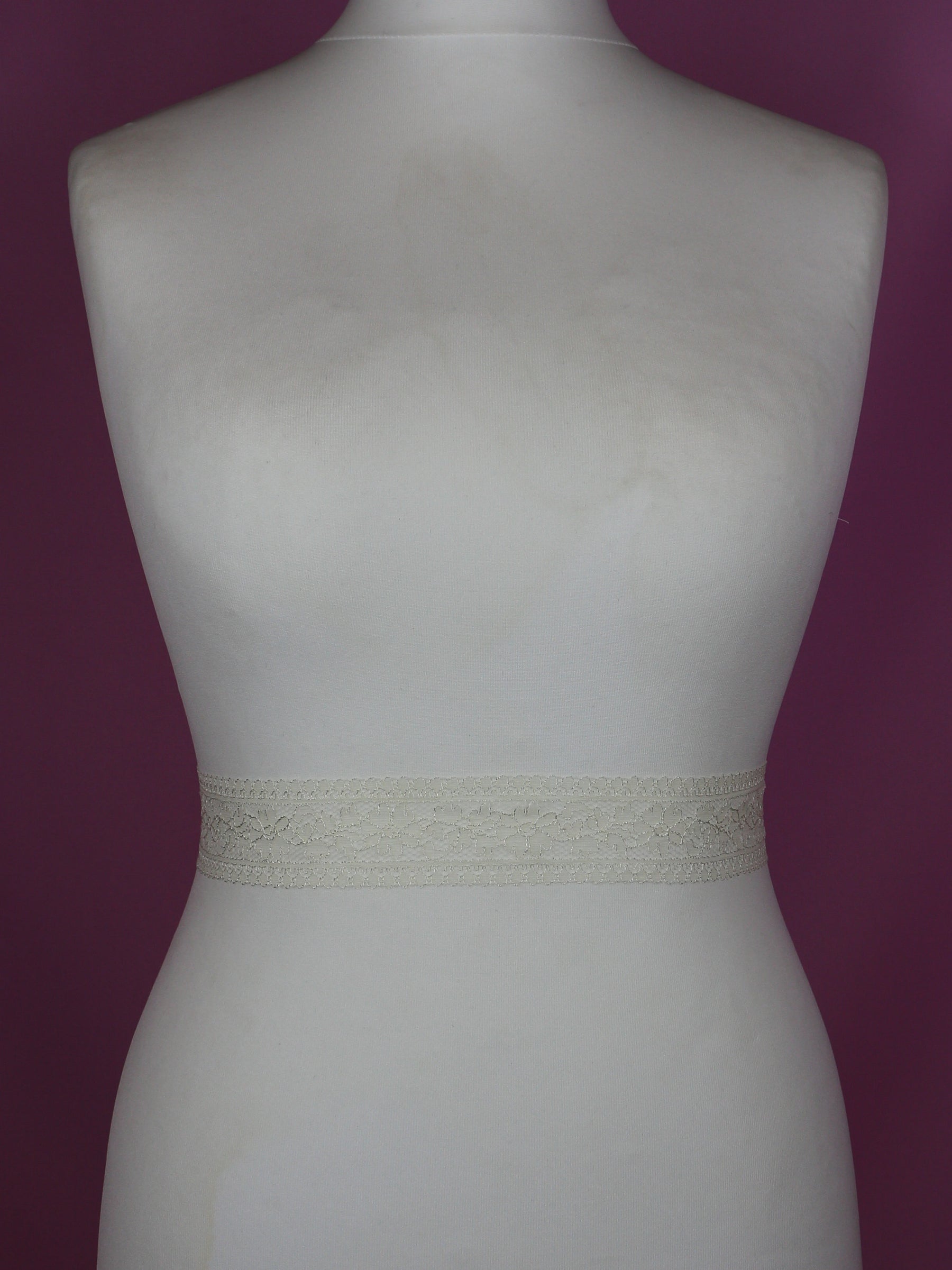 Ivory Chantilly Lace Trim - Rosaria