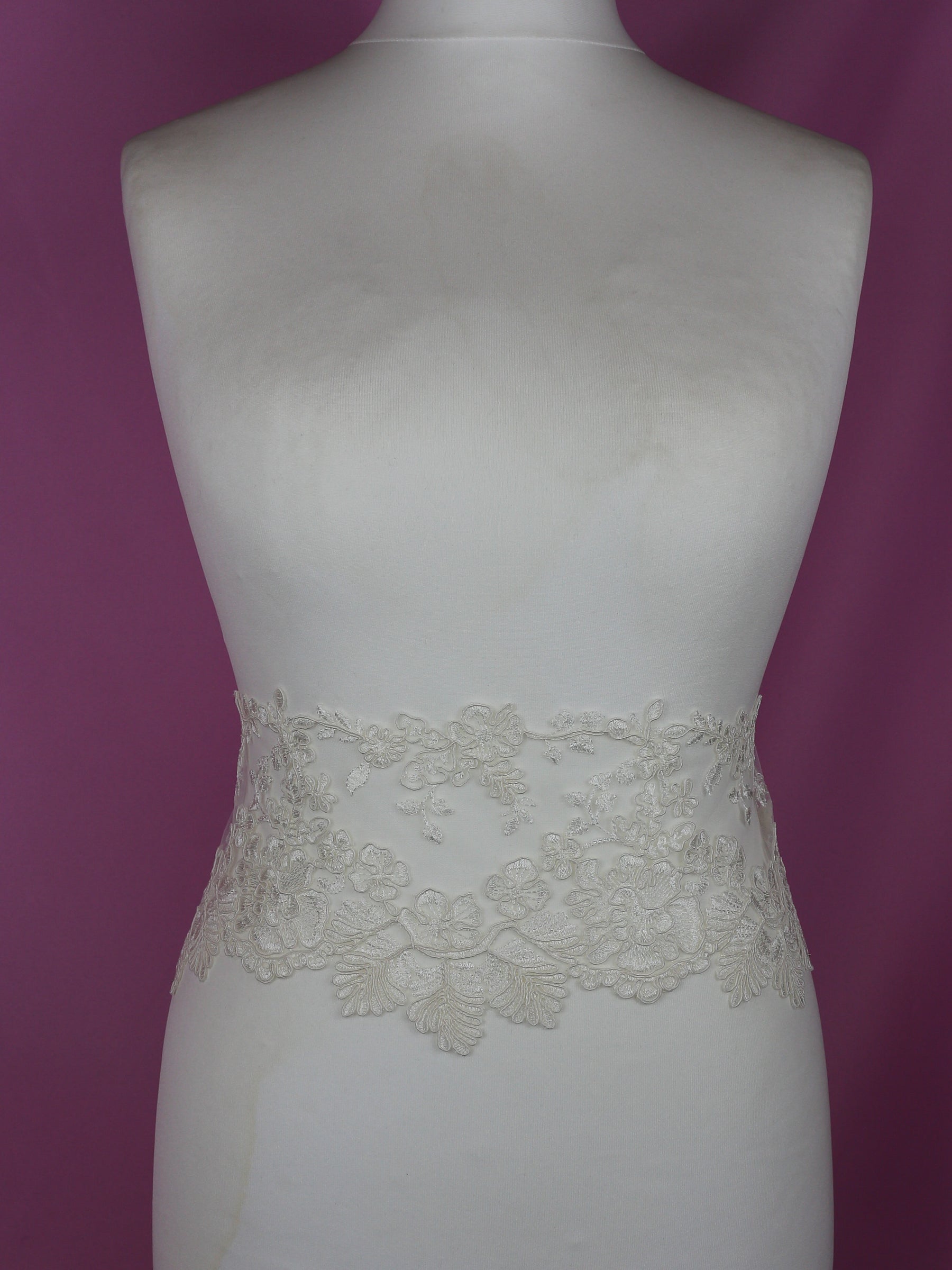Ivory Corded Lace Trim - Sweet Pea