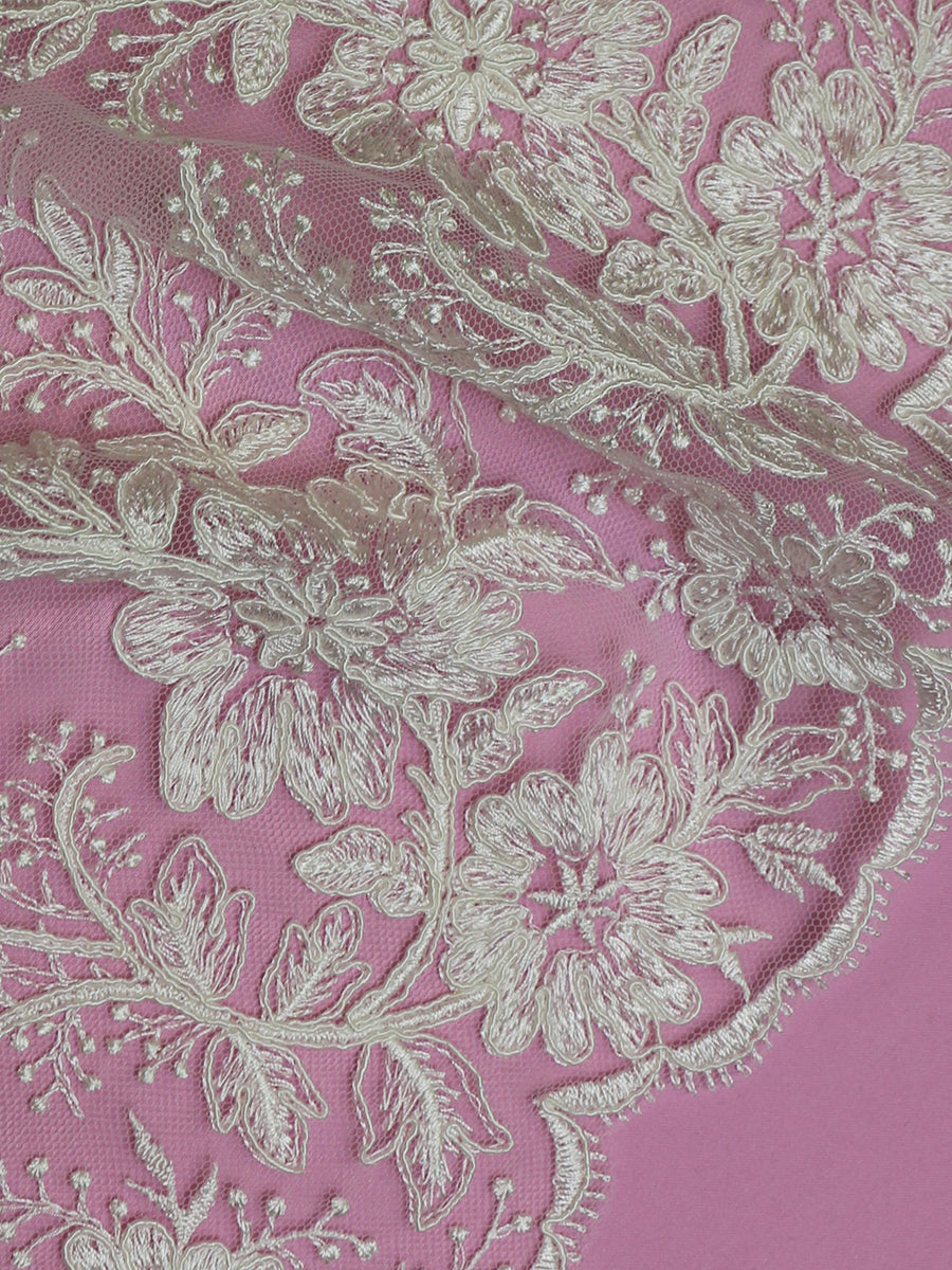 Ivory Corded Lace Trim - Wyoming