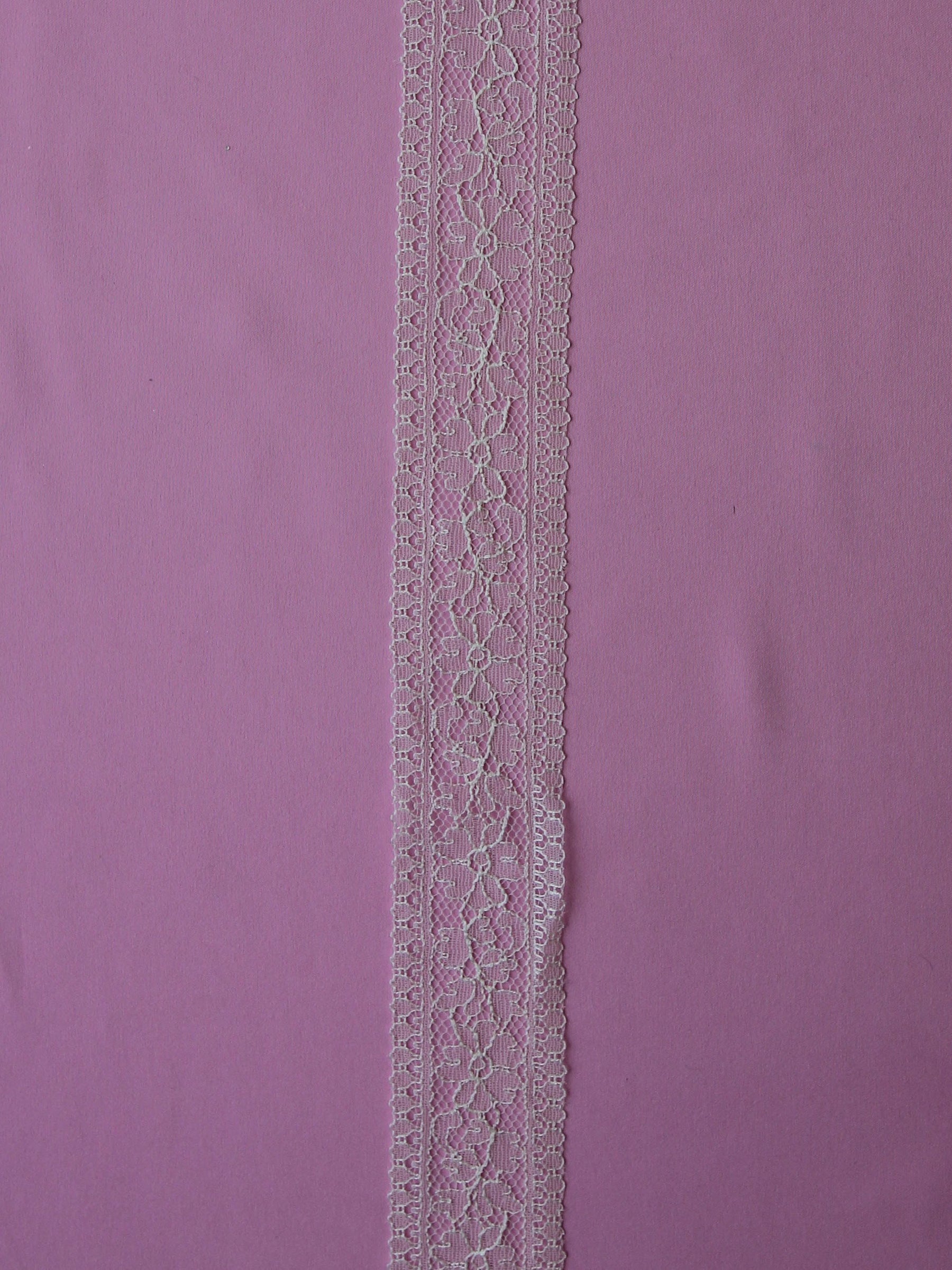 Ivory Chantilly Lace Trim - Rosaria