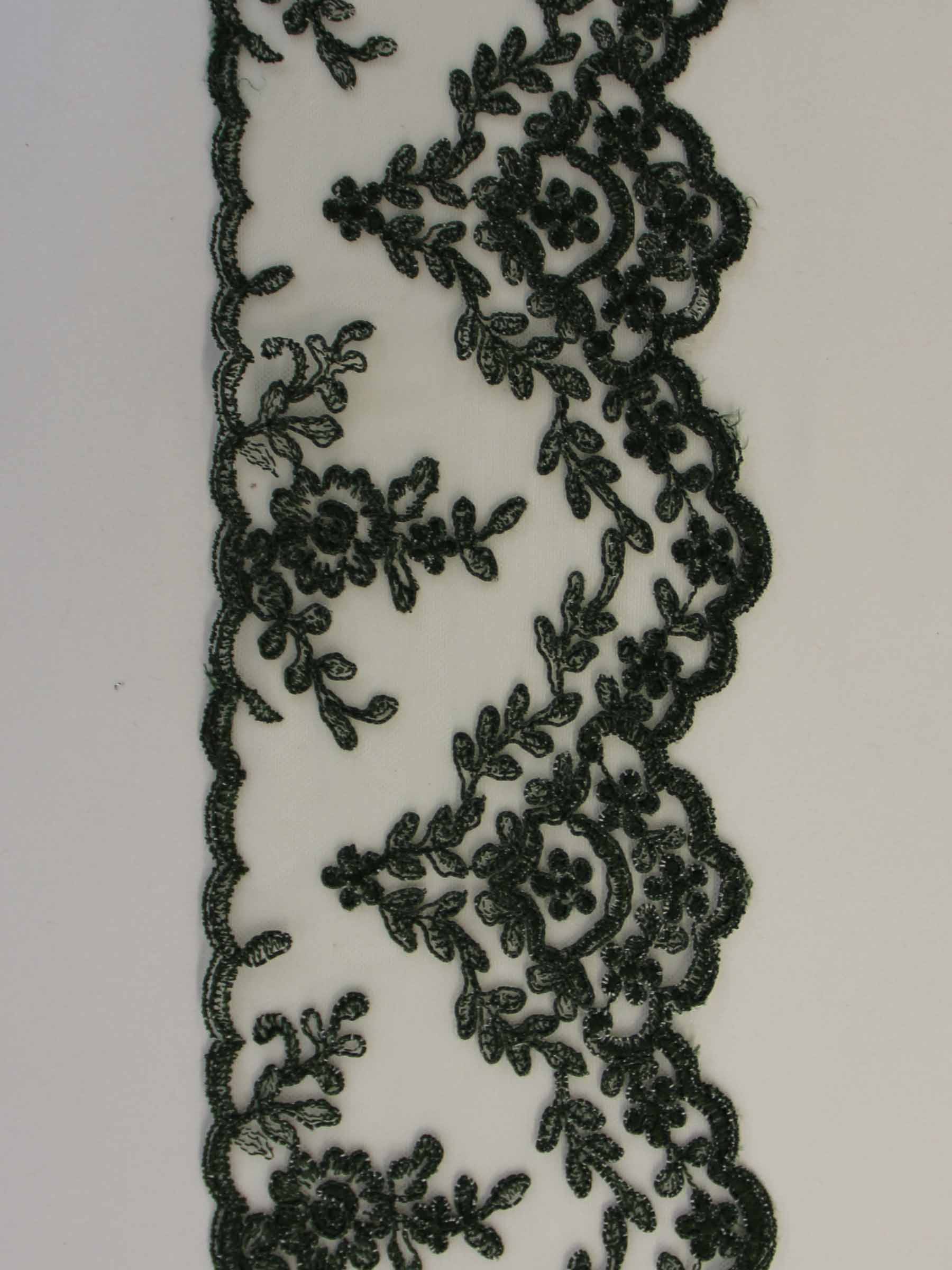 Embroidered Lace Trim, Silver Corded Scallop, 4 Flowers