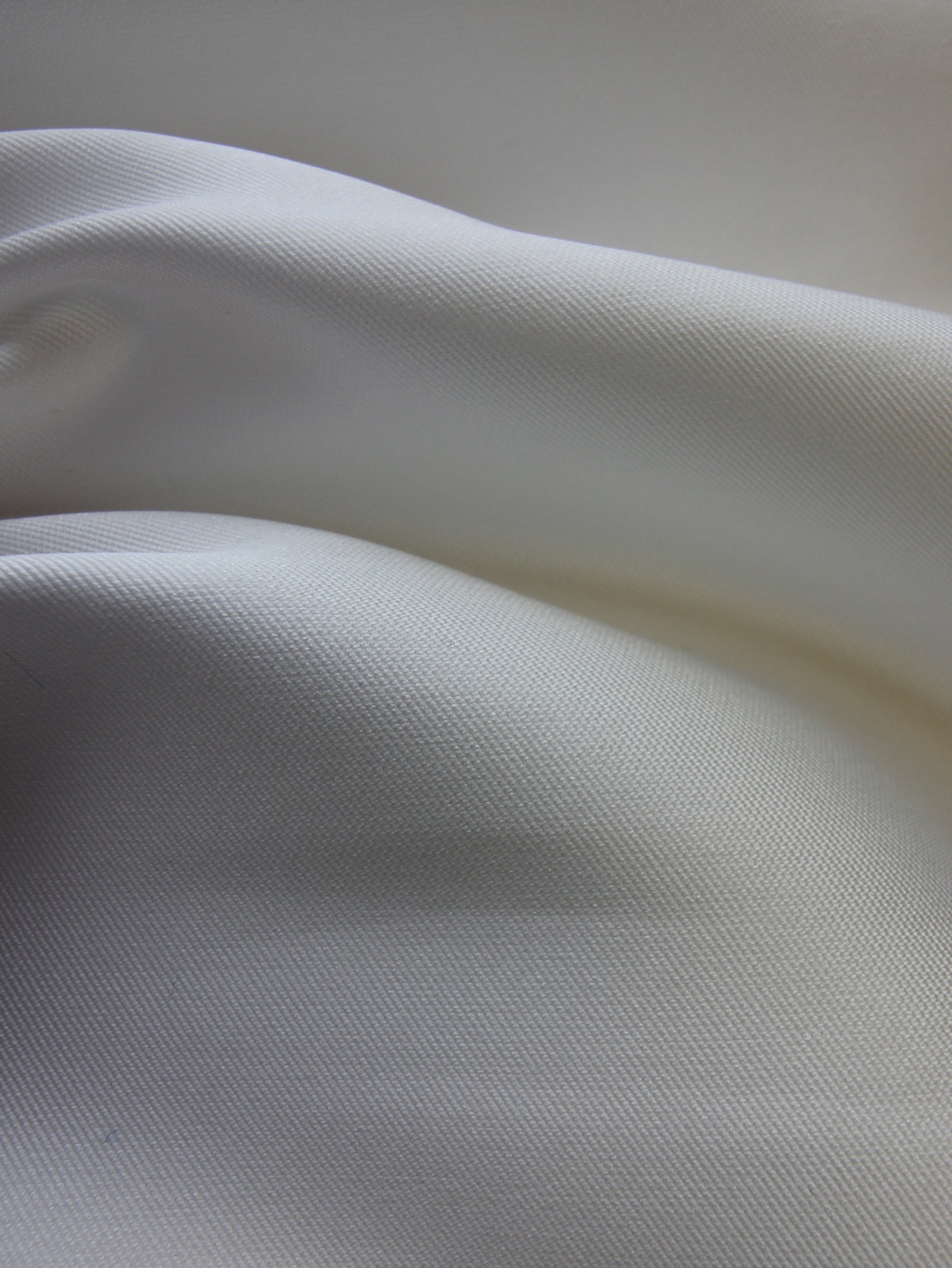 Ivory Eco Taffeta (143 cm/55") - Conceal