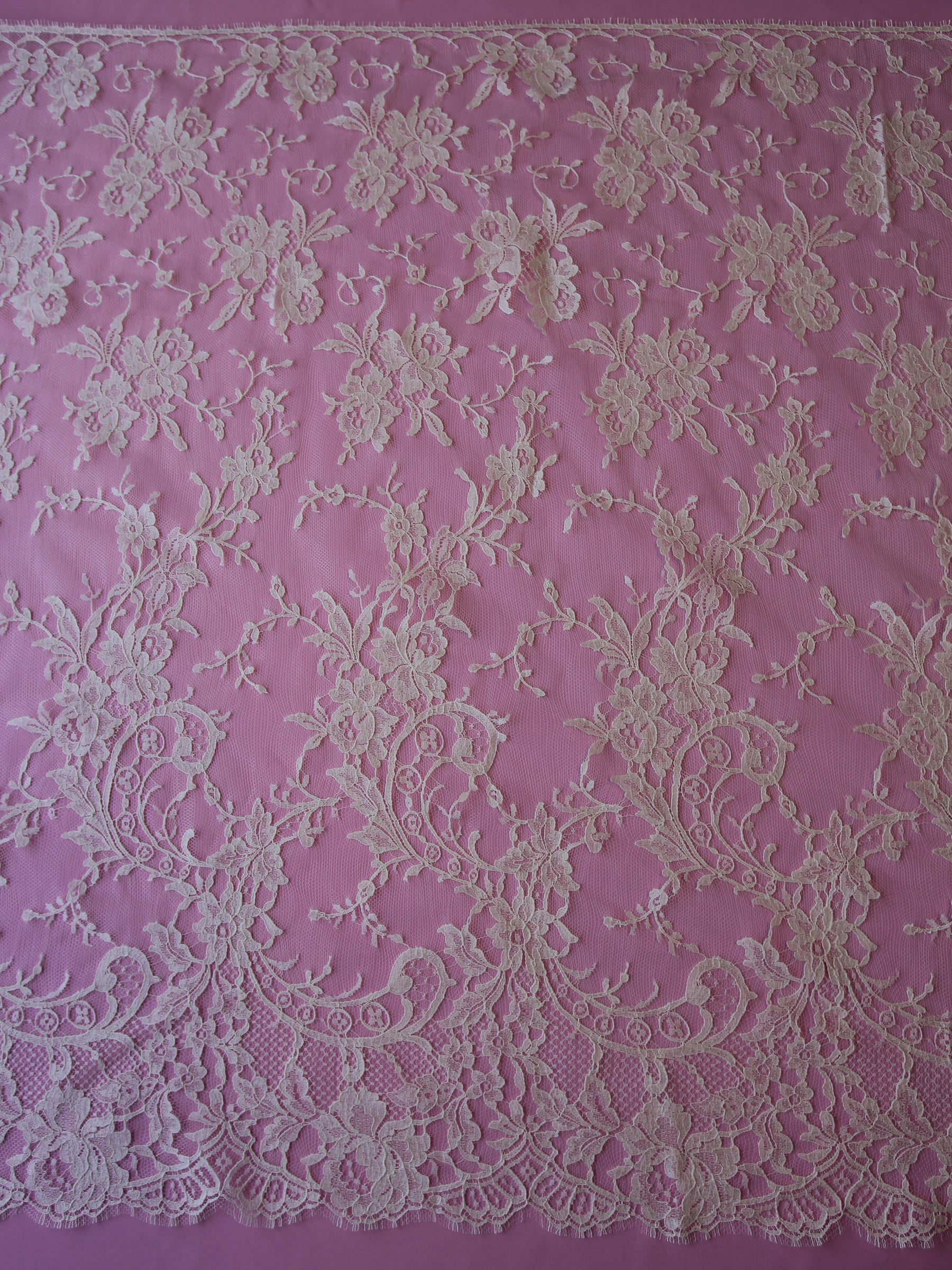 Ivory Chantilly Lace - Kate