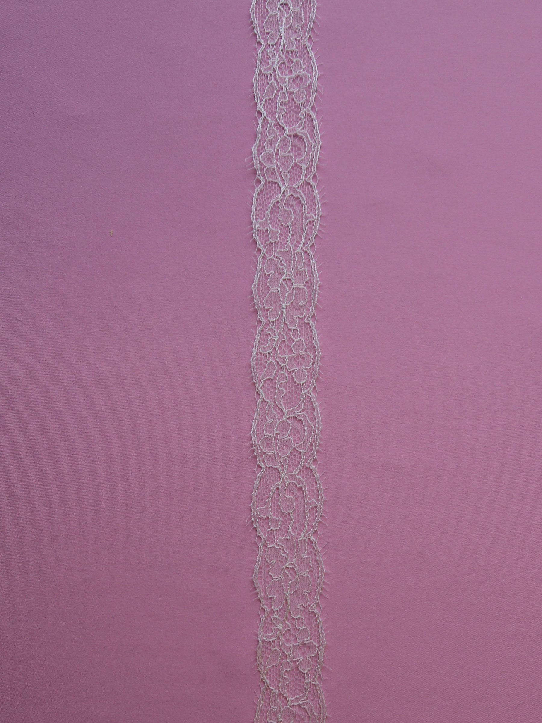 Ivory Chantilly Lace Trim - Imogen