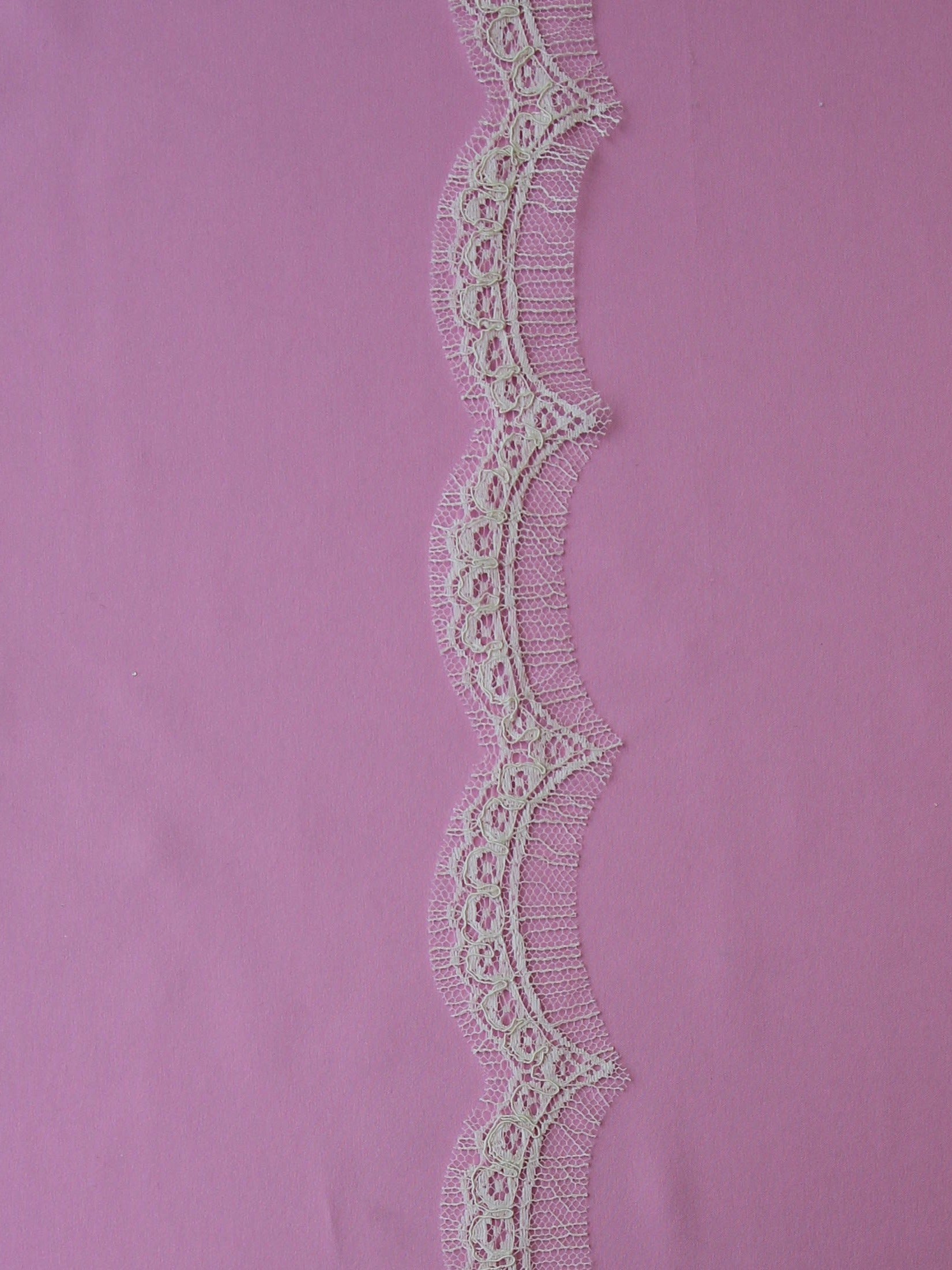 Ivory Chantilly Lace Trim - Pippi