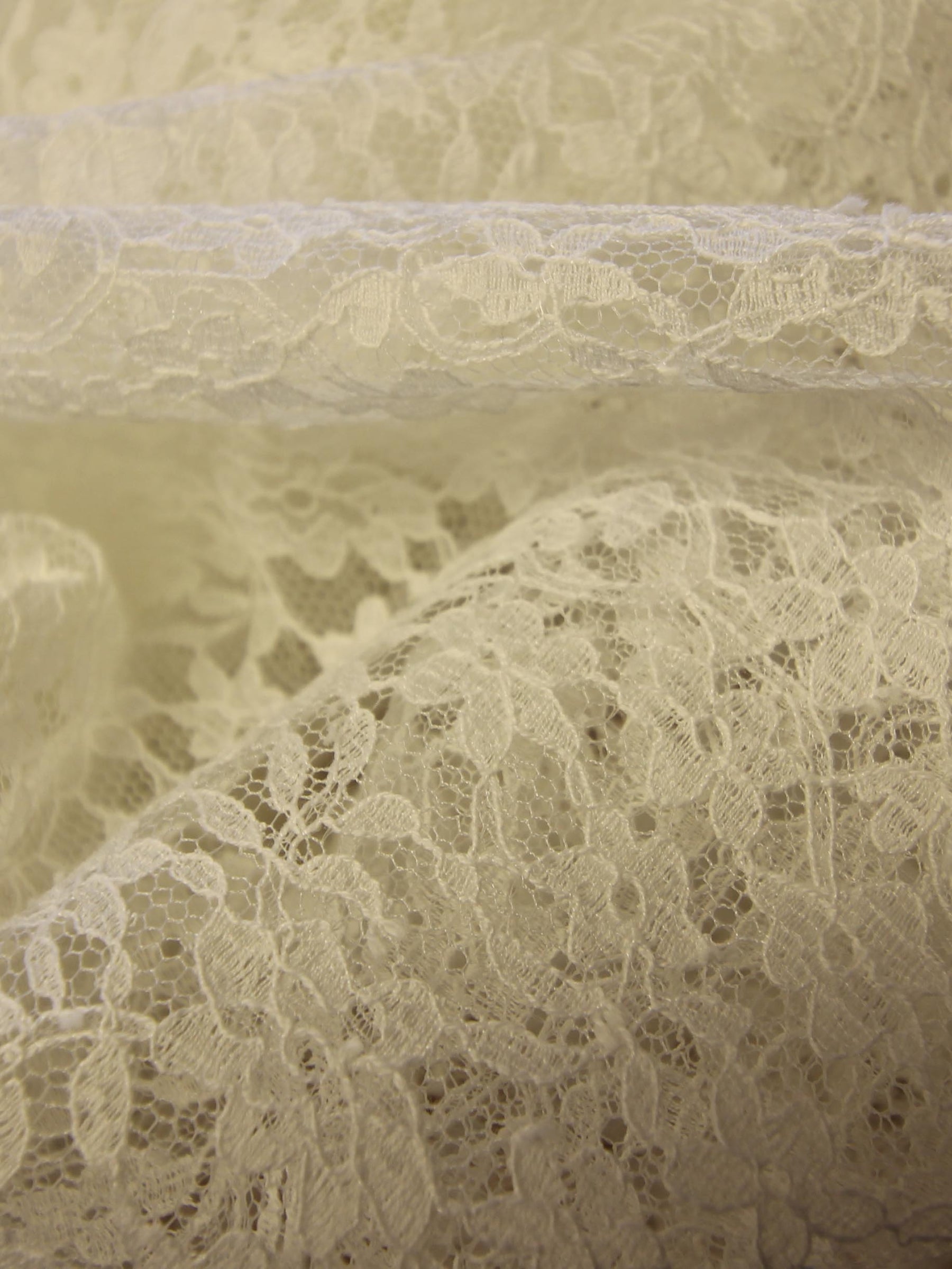 Ivory Chantilly Lace - Solange