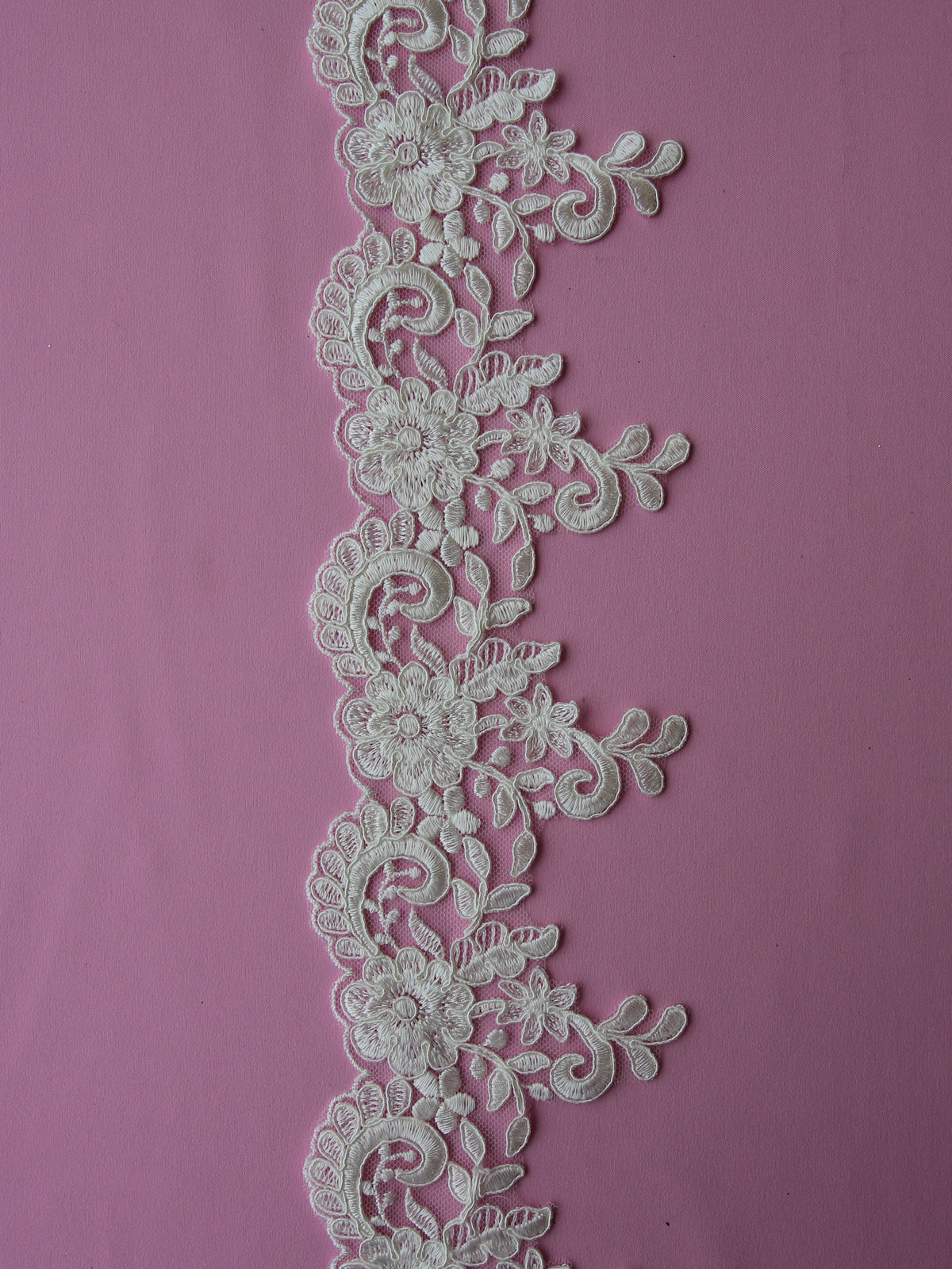 Ivory Corded Lace Trim - Hawaii