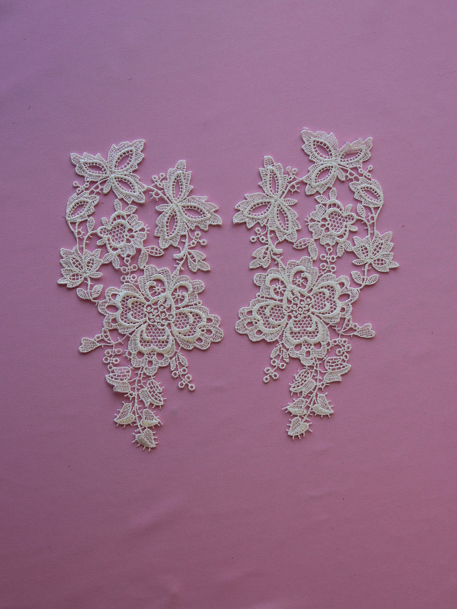 Ivory Guipure Lace Appliques - Courtney