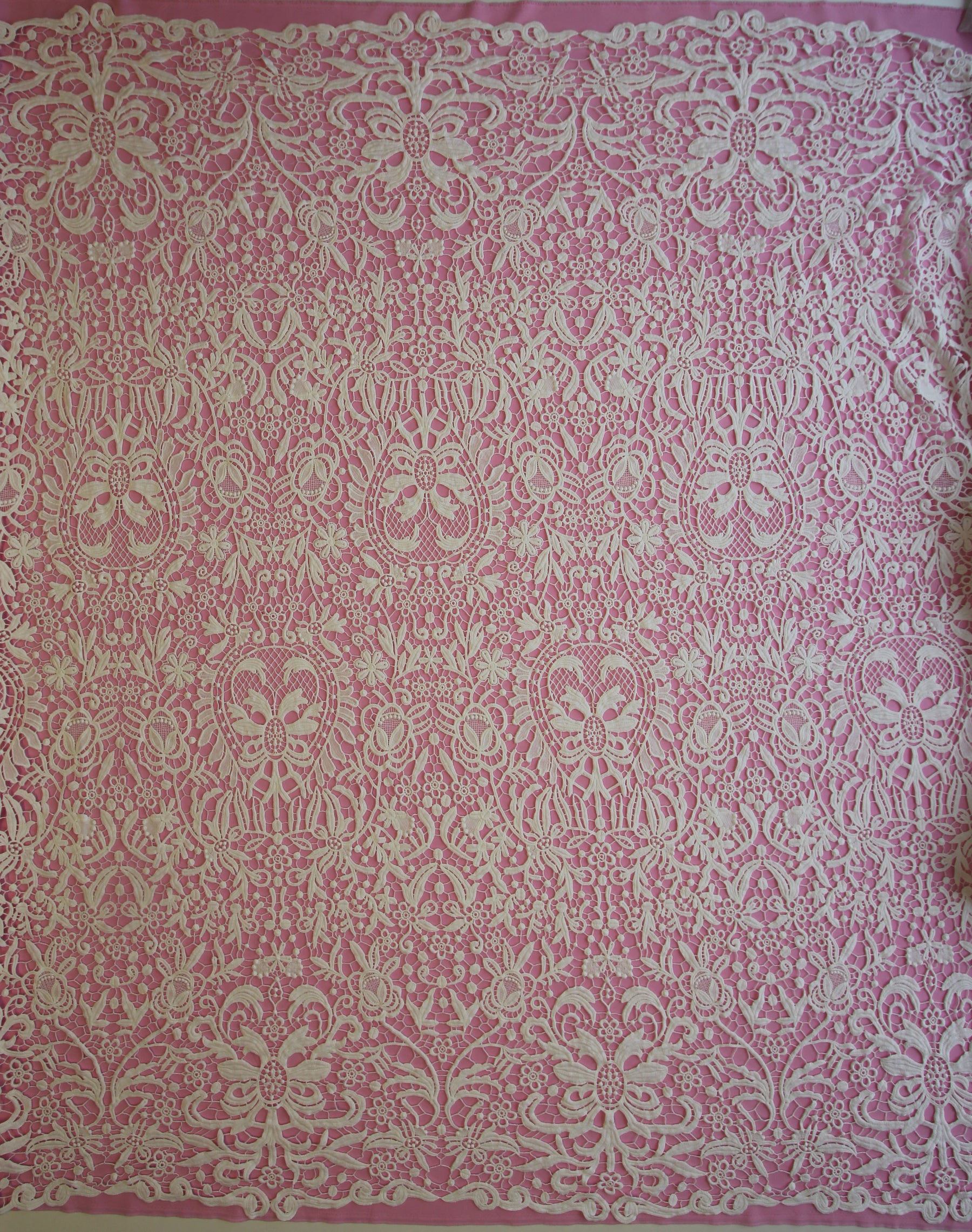 Ivory Guipure Lace - Uhura