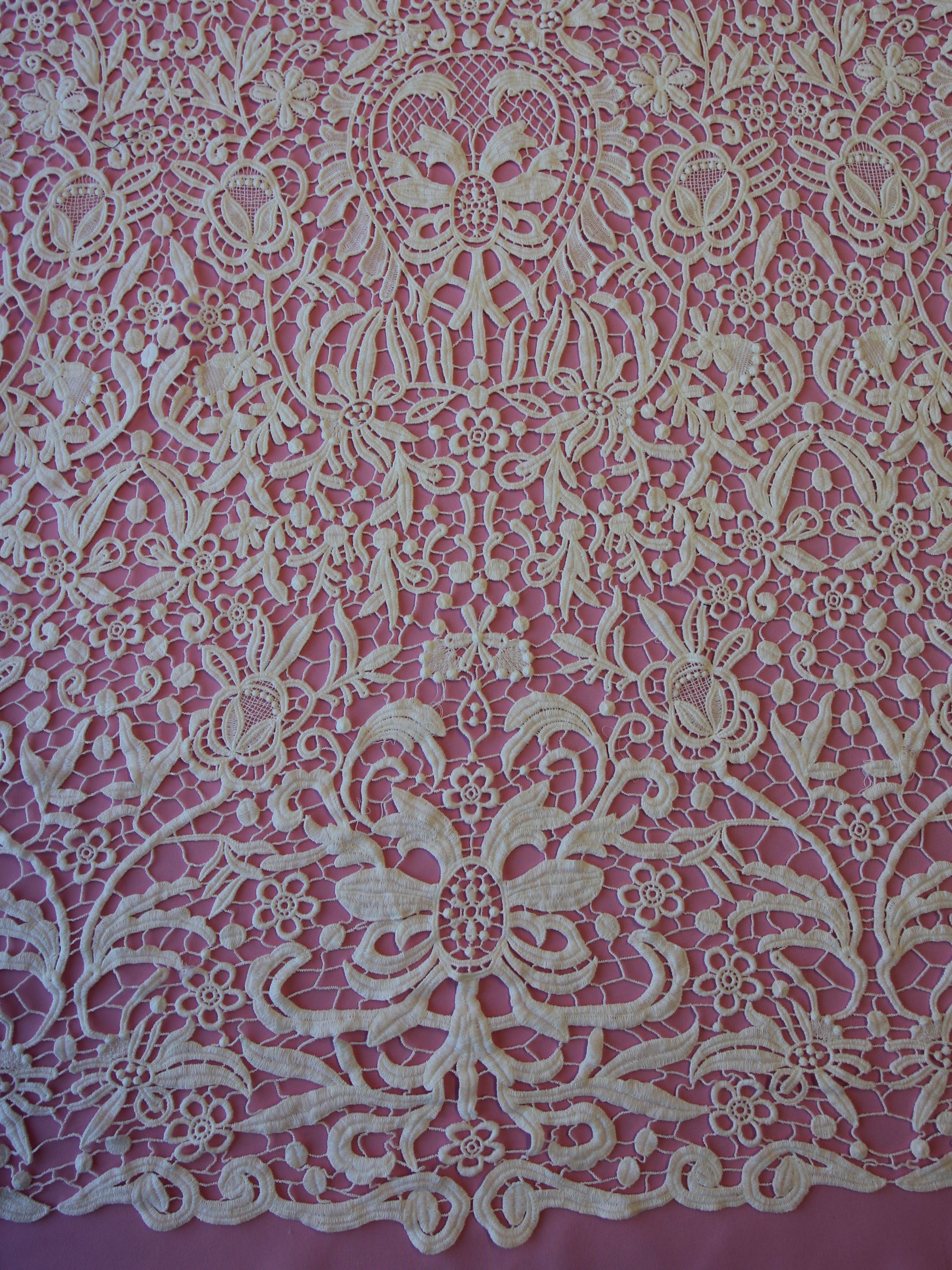 Ivory Guipure Lace - Uhura