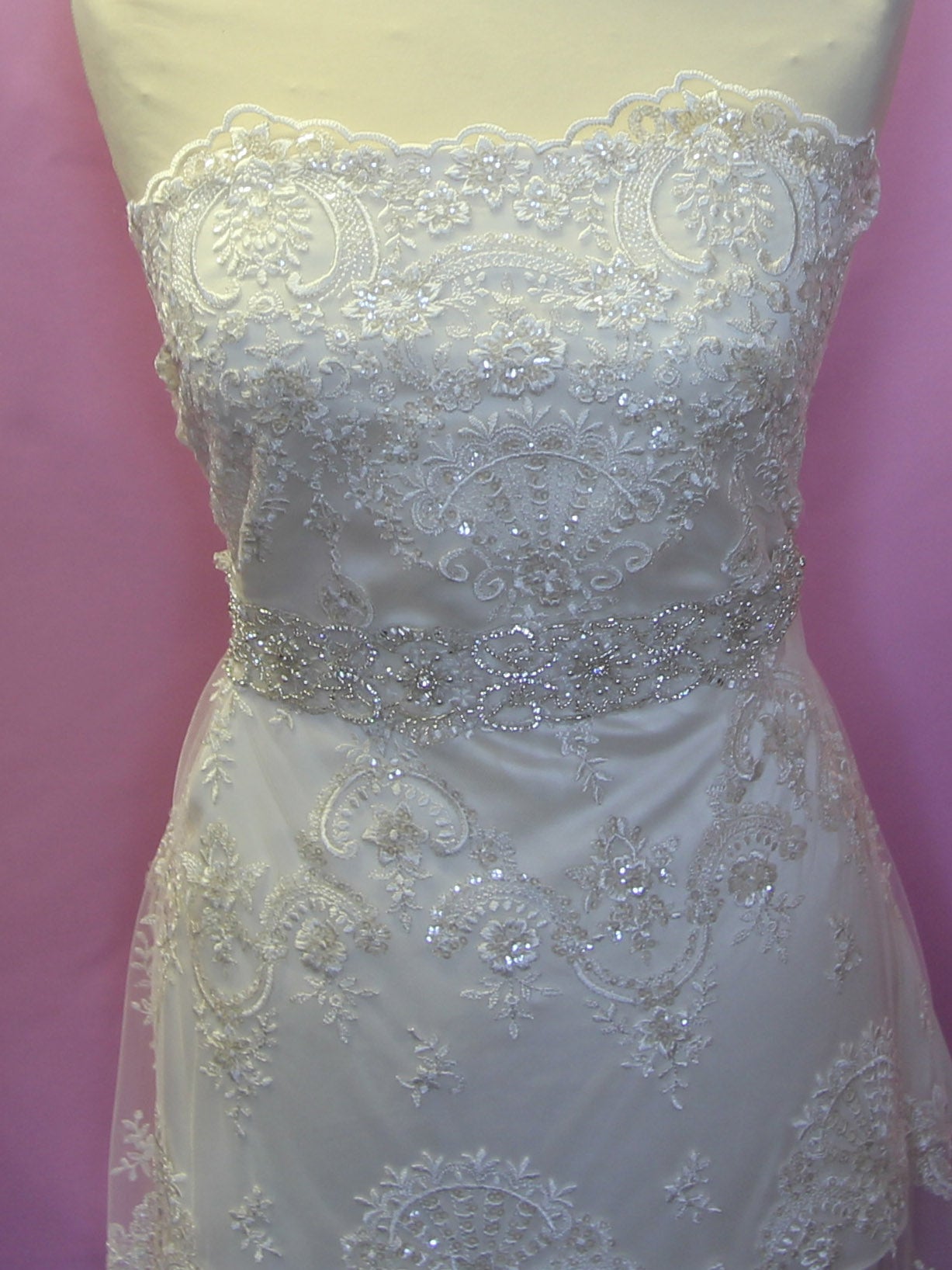 Ivory Embroidered Lace - Ruby