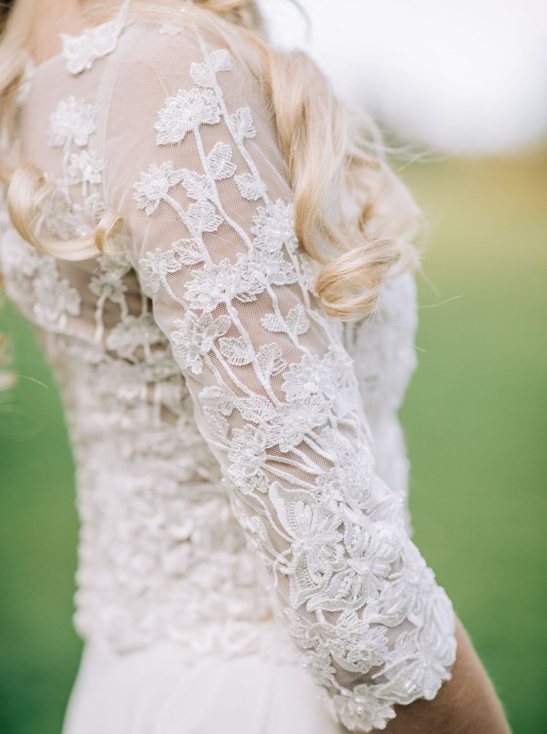 Ivory Embroidered Lace - Renée