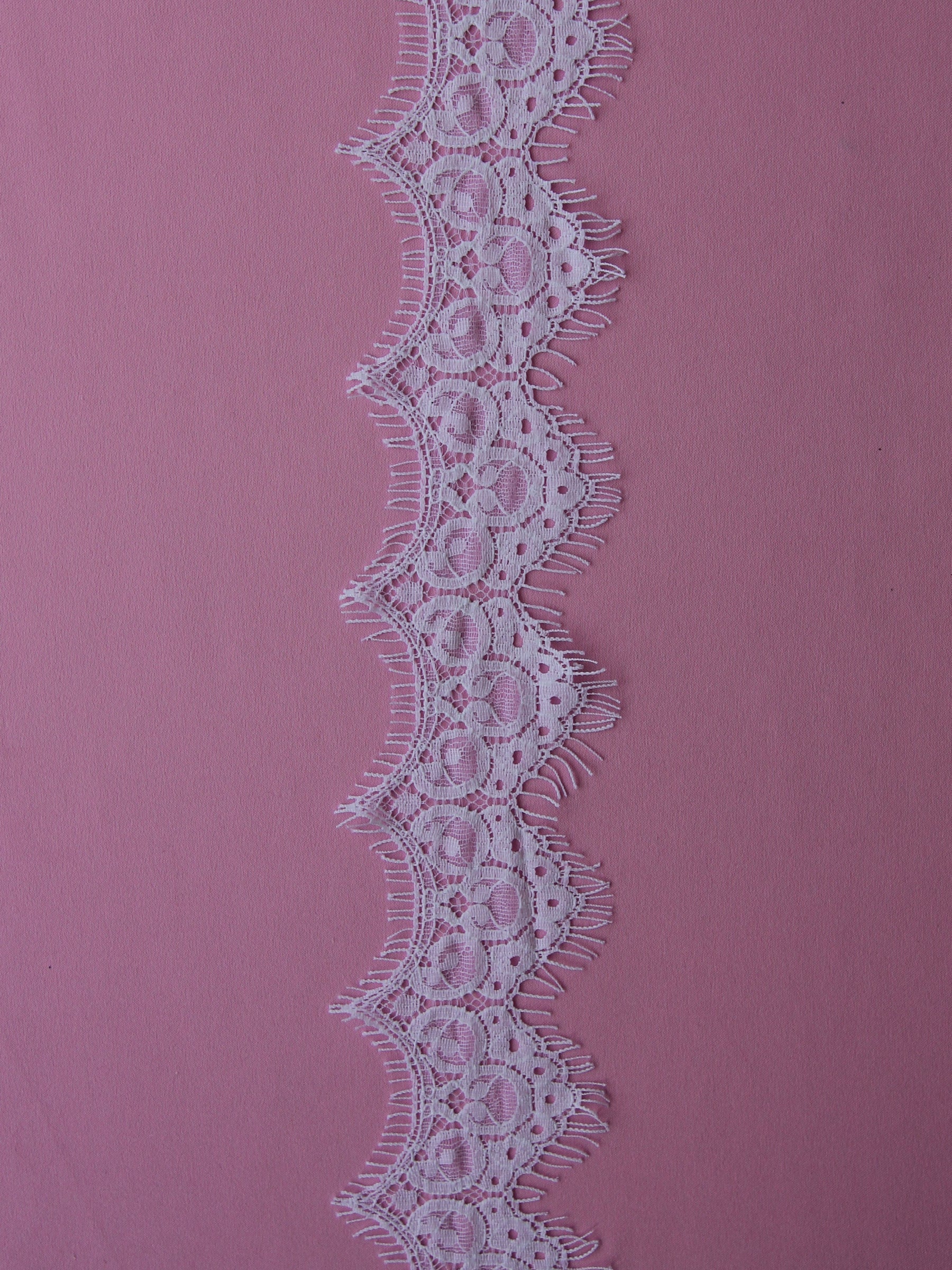 Ivory Lace Trim - Foxy