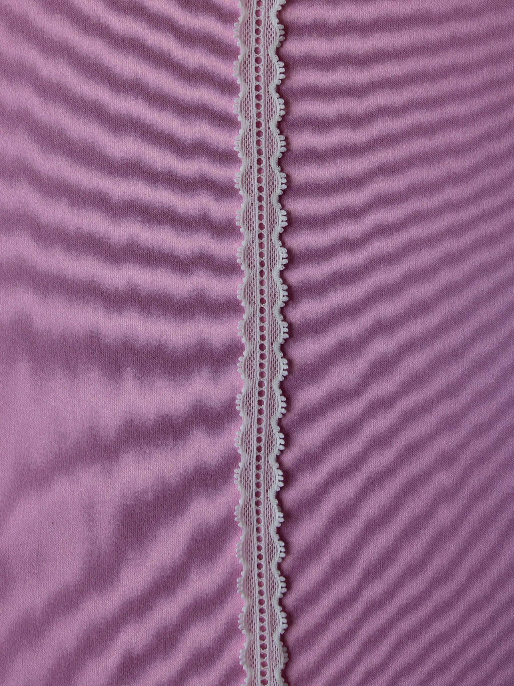 Ivory Lace Trim - Chestnut