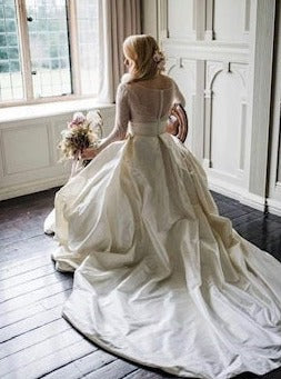 Ivory Chantilly Lace - Jocelyn